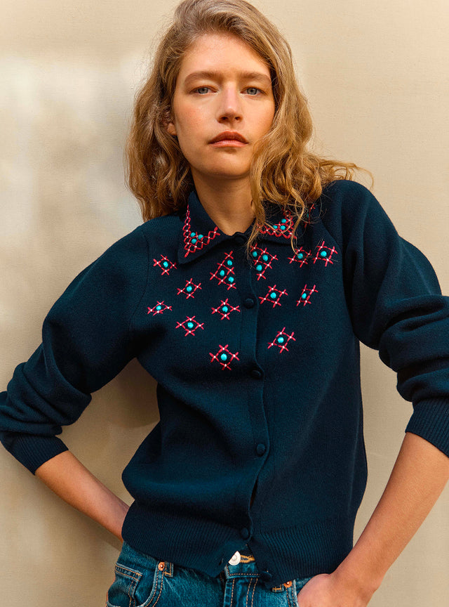 Cardigan maille brodé main - Image principale