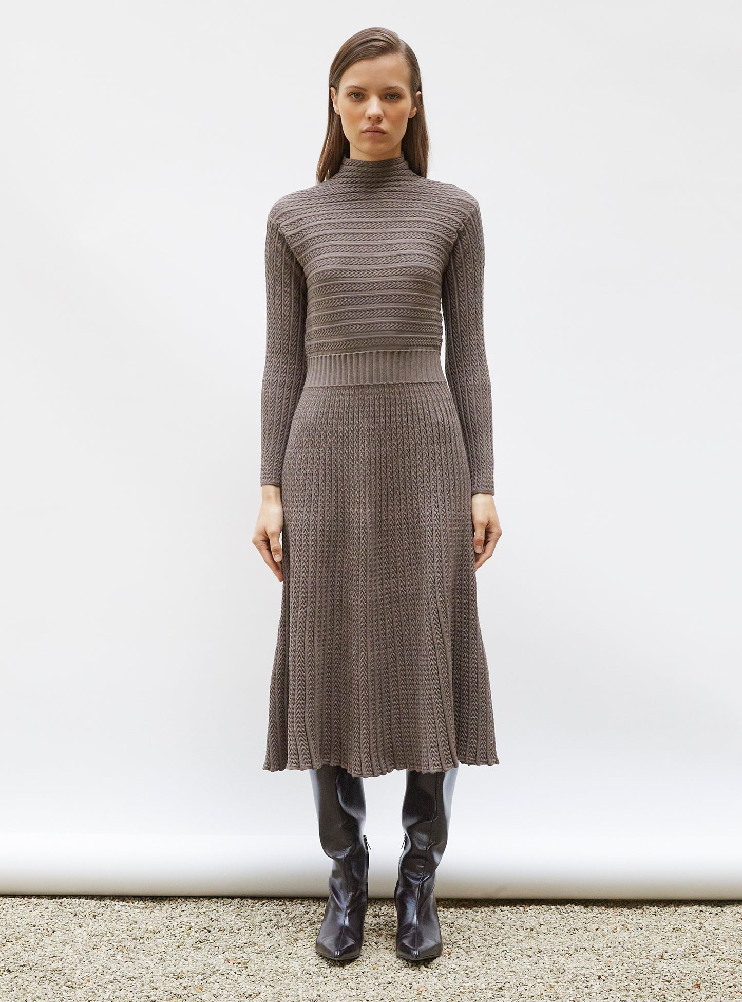 Robe longue maille plissée châtaigne - Vêtement en maille de luxe Molli