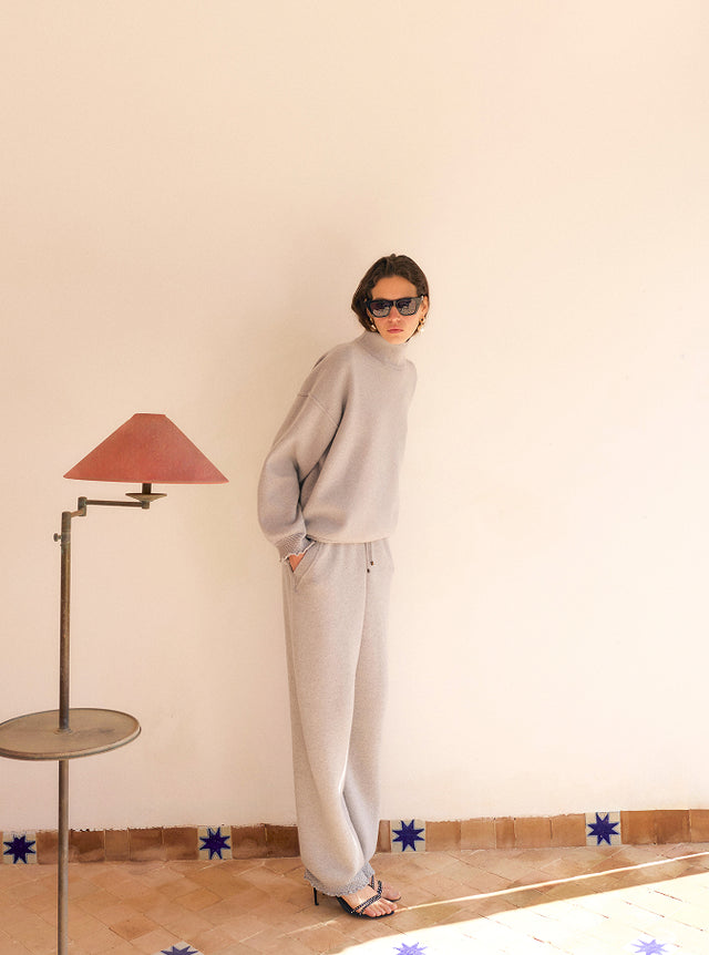 Knit jogging pants with smocked details - Image principale