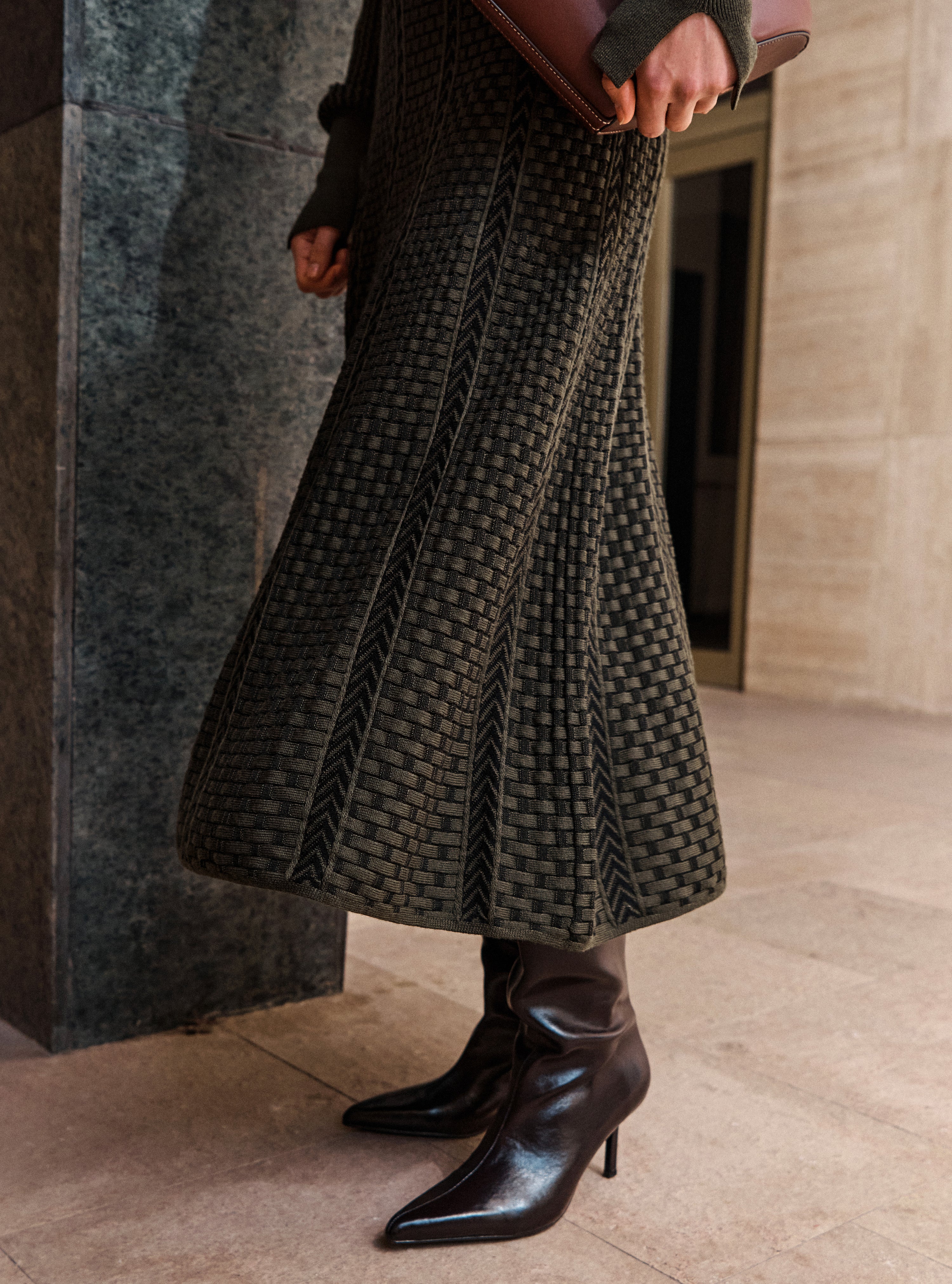 Jupe en maille panier tressé Kaki noir profond - Vêtement en maille de luxe Molli