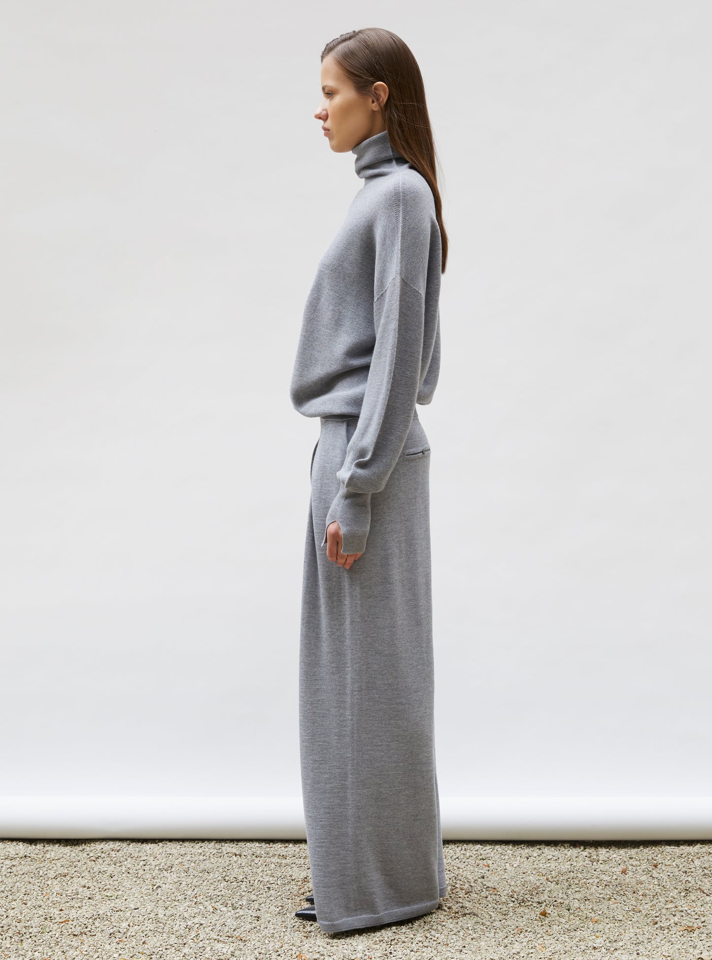 oversized slim top with stand-up collar