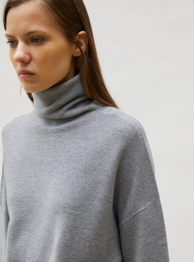 pull fin col montant - Image principale