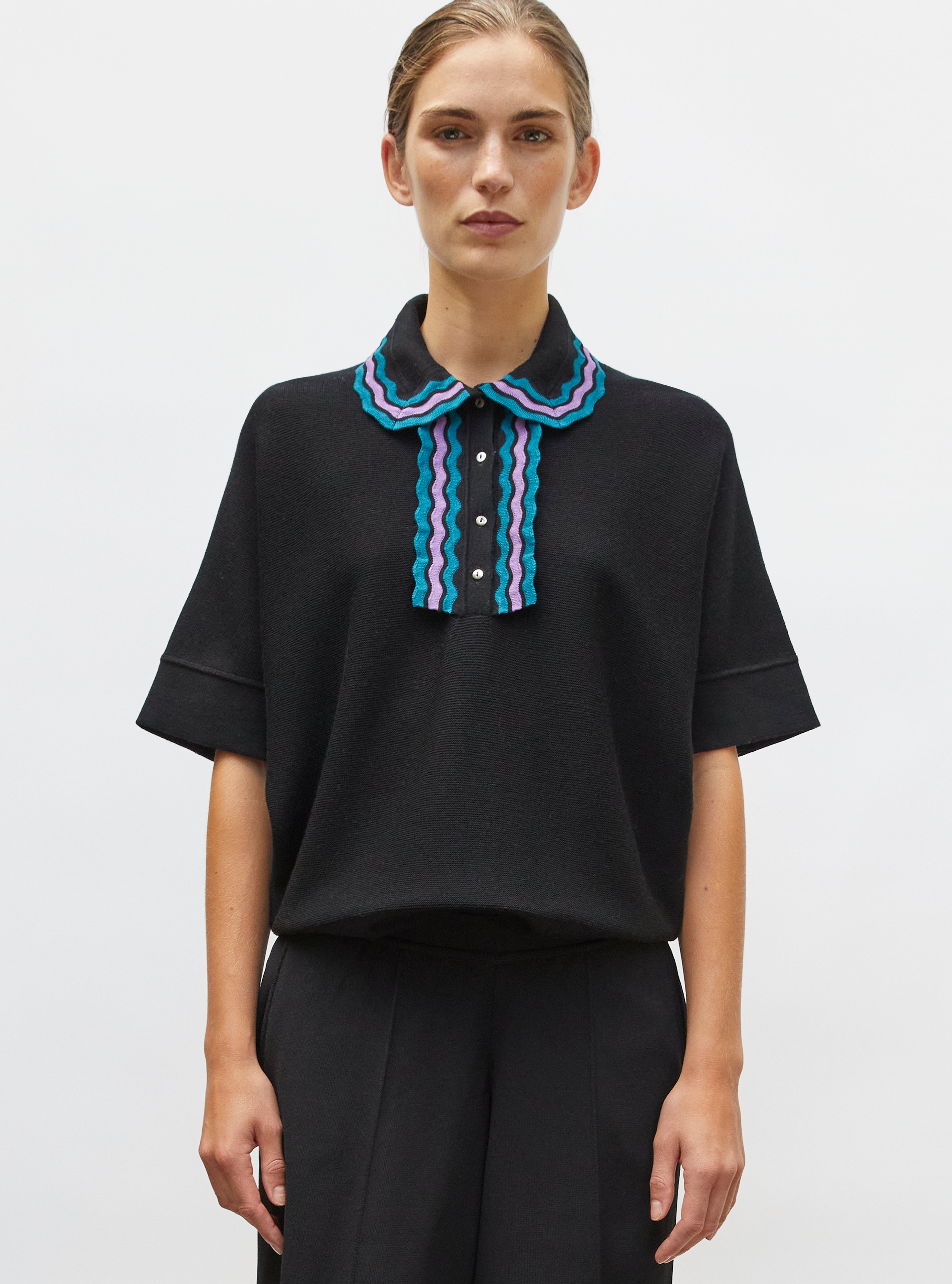 Wide knit top rick-rack edged collar Deep black-multi | Molli