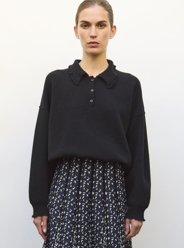 Comfy knit polo shirt with ruffled neckline - Image principale