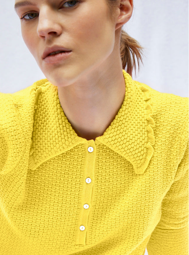 fine knit top with a flounced collar - Image principale