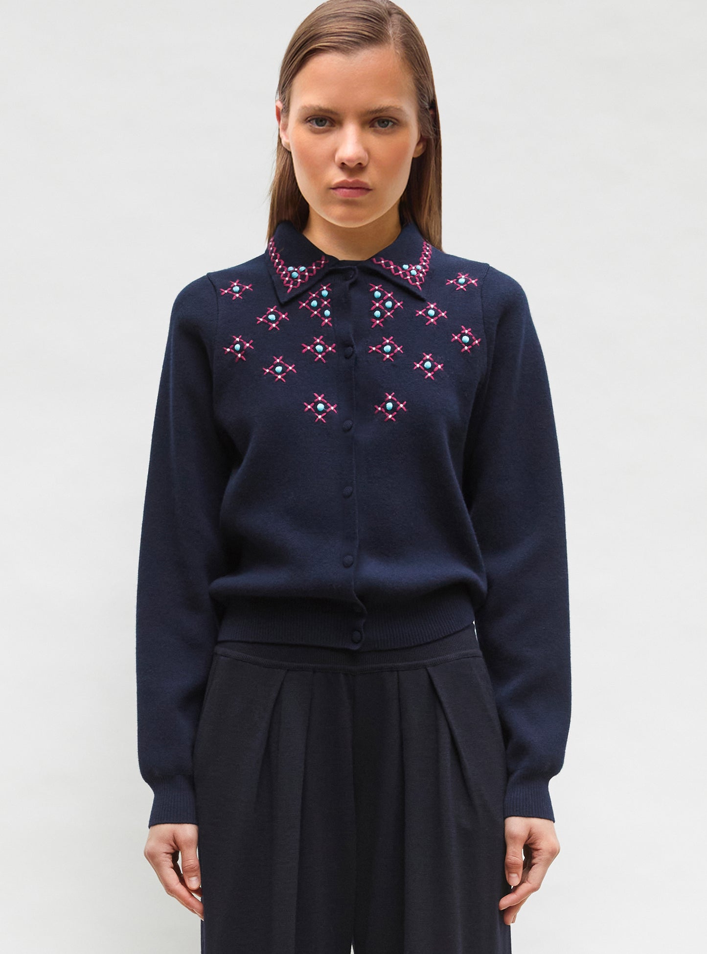 Cardigan maille brodé main Nuit - Vêtement en maille de luxe Molli