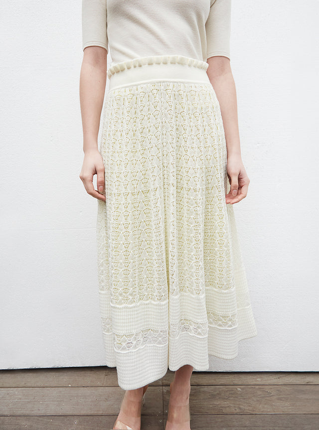 flowing skirt in precious knit - Image principale
