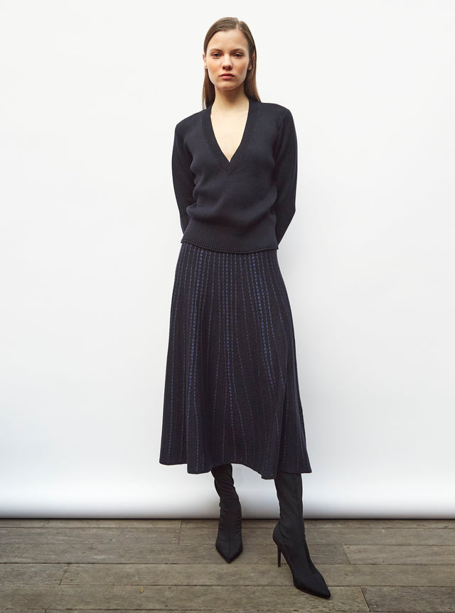 pull col v maille pleine - Image principale