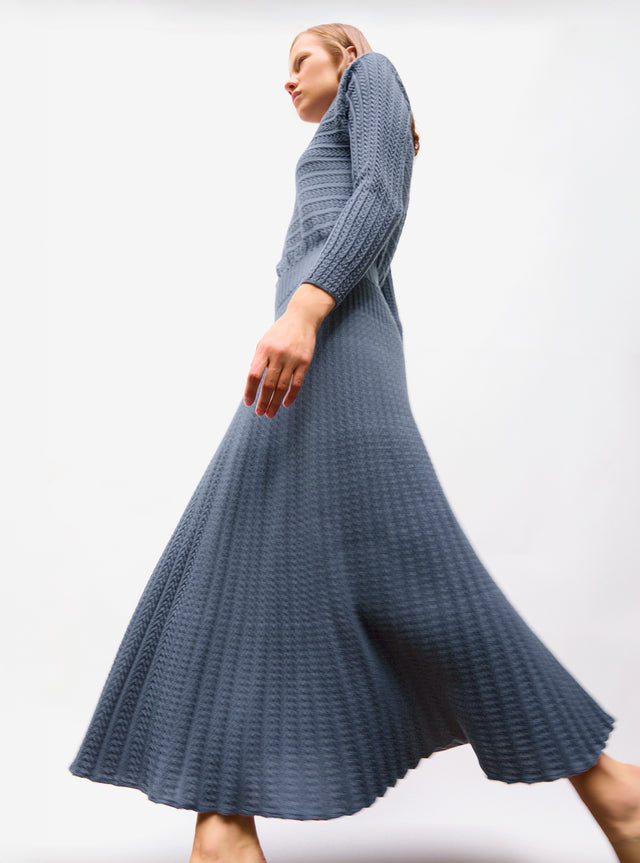 long dress in pleated knit - Image principale