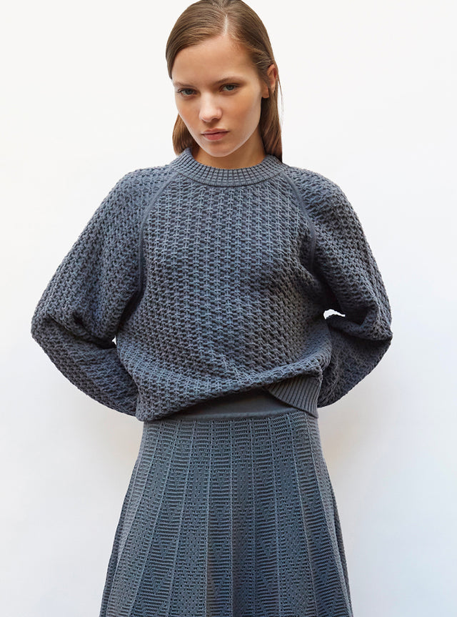 loose sweater in interlaced knit - Image principale
