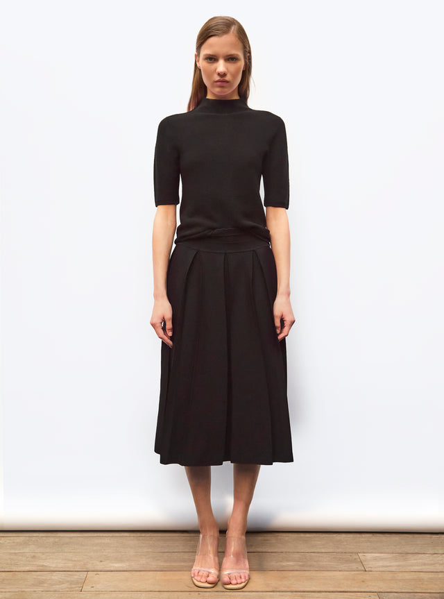 fine top with fitted, high collar - Image principale