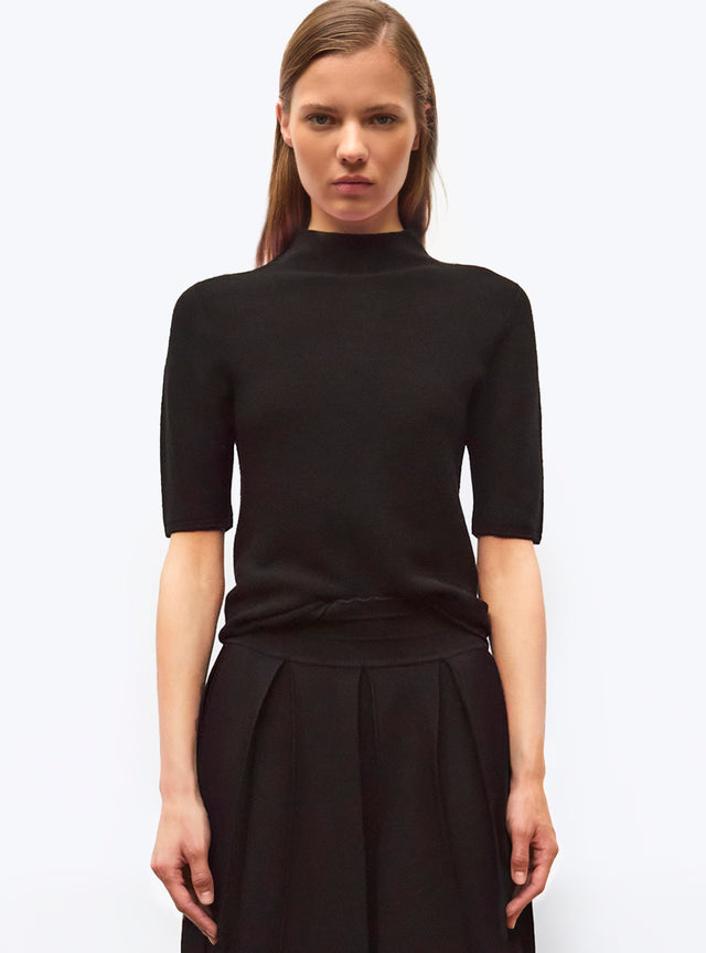 fine top with fitted, high collar - Image principale