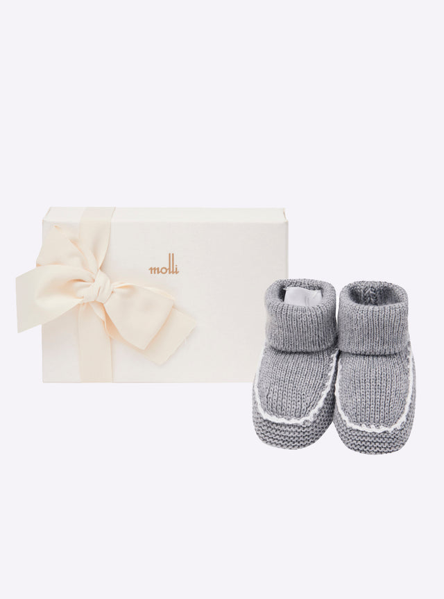 baby slippers with crochet finishes - Image principale