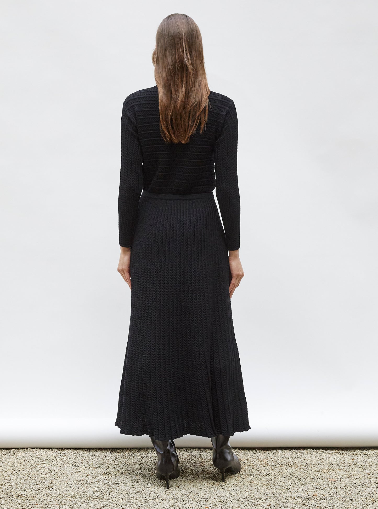 Robe maxi maille plissée Noir profond - Vêtement en maille de luxe Molli