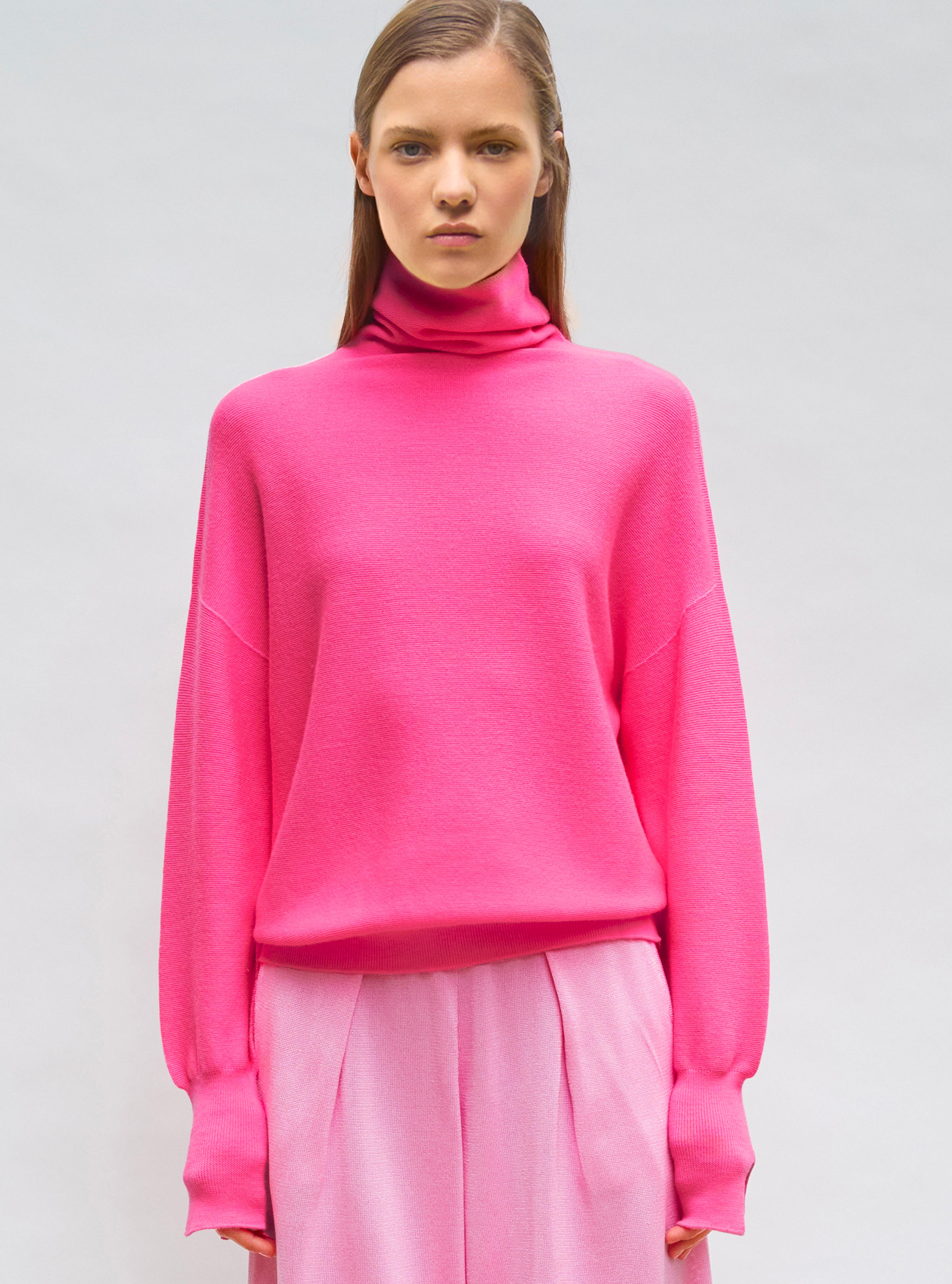 Top fin maille point mousse col montant Rose fluo - Vêtement en maille de luxe Molli