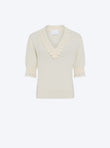 Romantic top with v-neckline