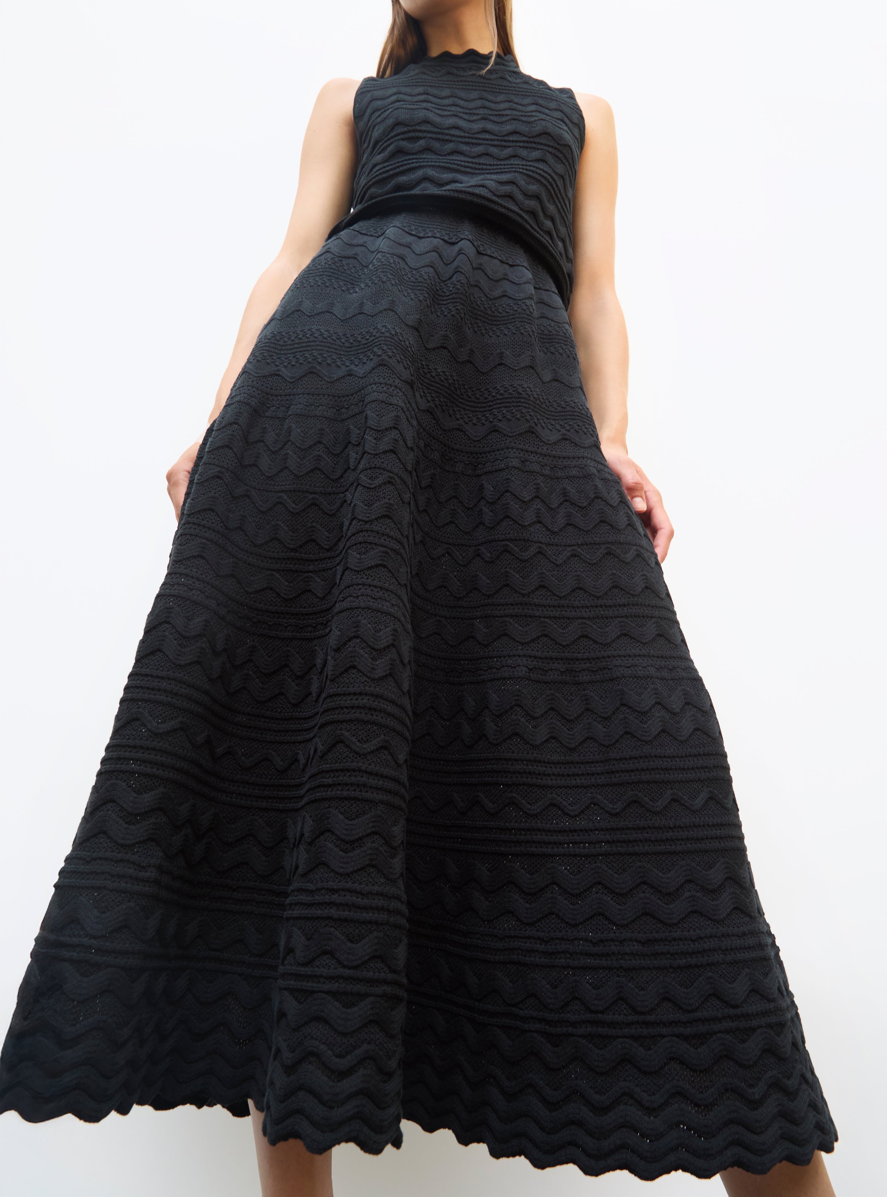 Robe longue maille croquet Noir Profond - Vêtement de luxe femme