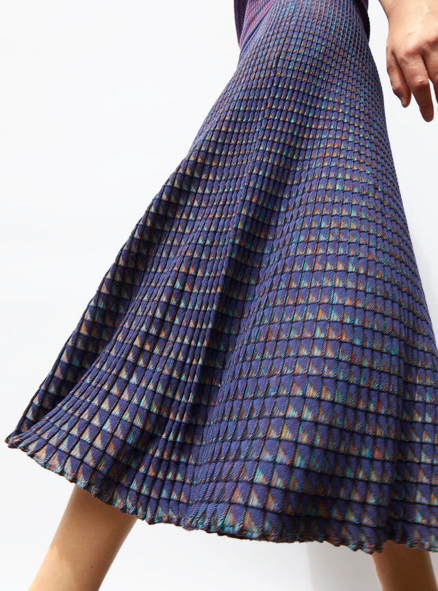 fluid skirt in an origami knit  - Image principale