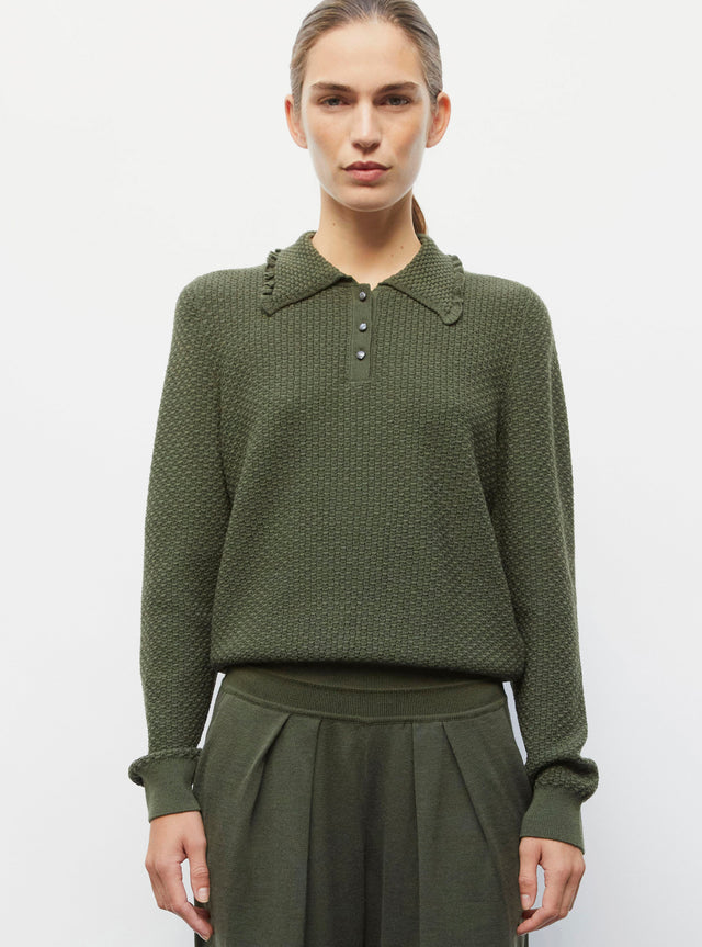 fine knit top with a flounced collar - Image principale