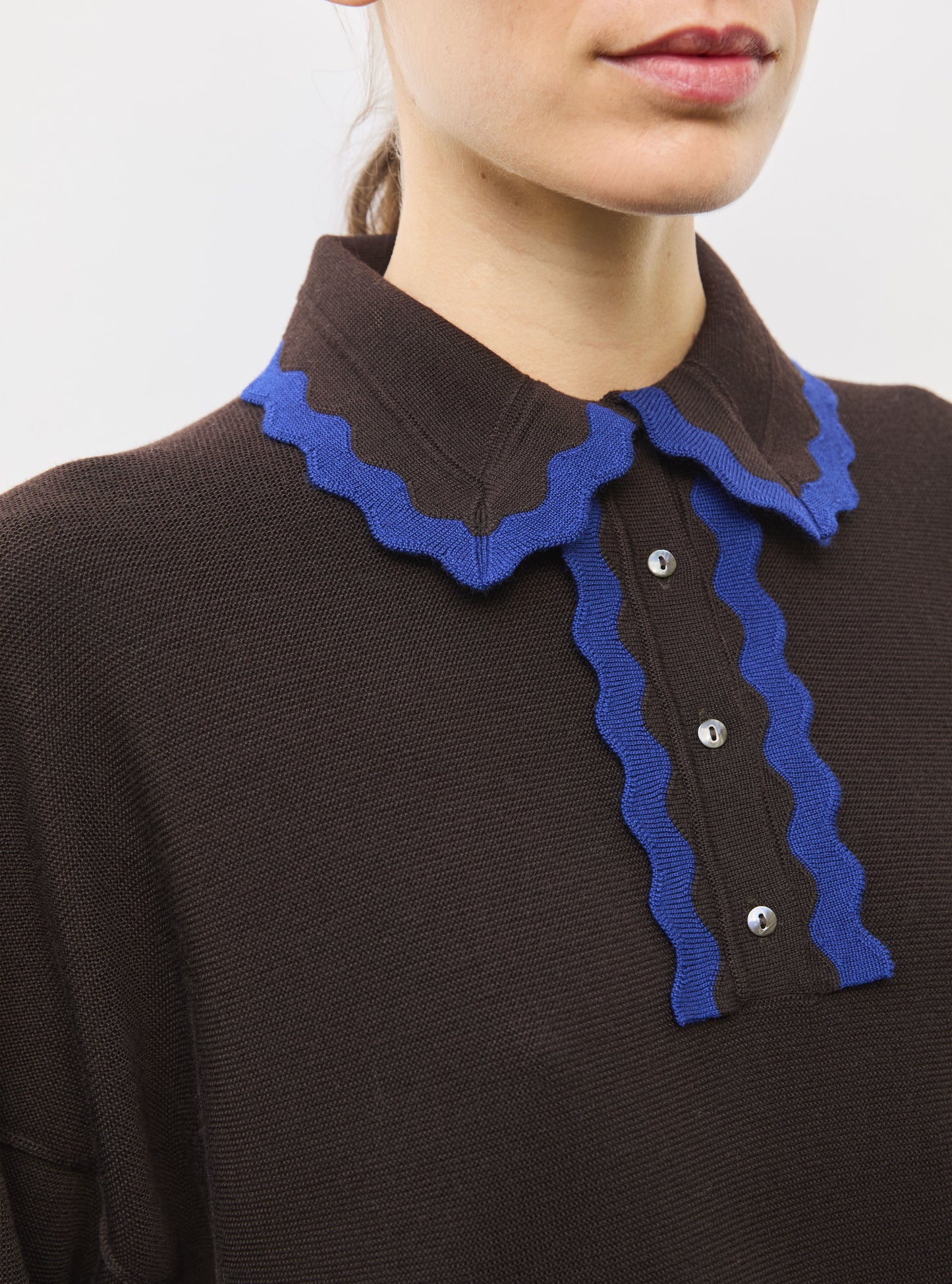 Chemise en maille de luxe Molli - Chemise maille col croquet ebene-bleu roi