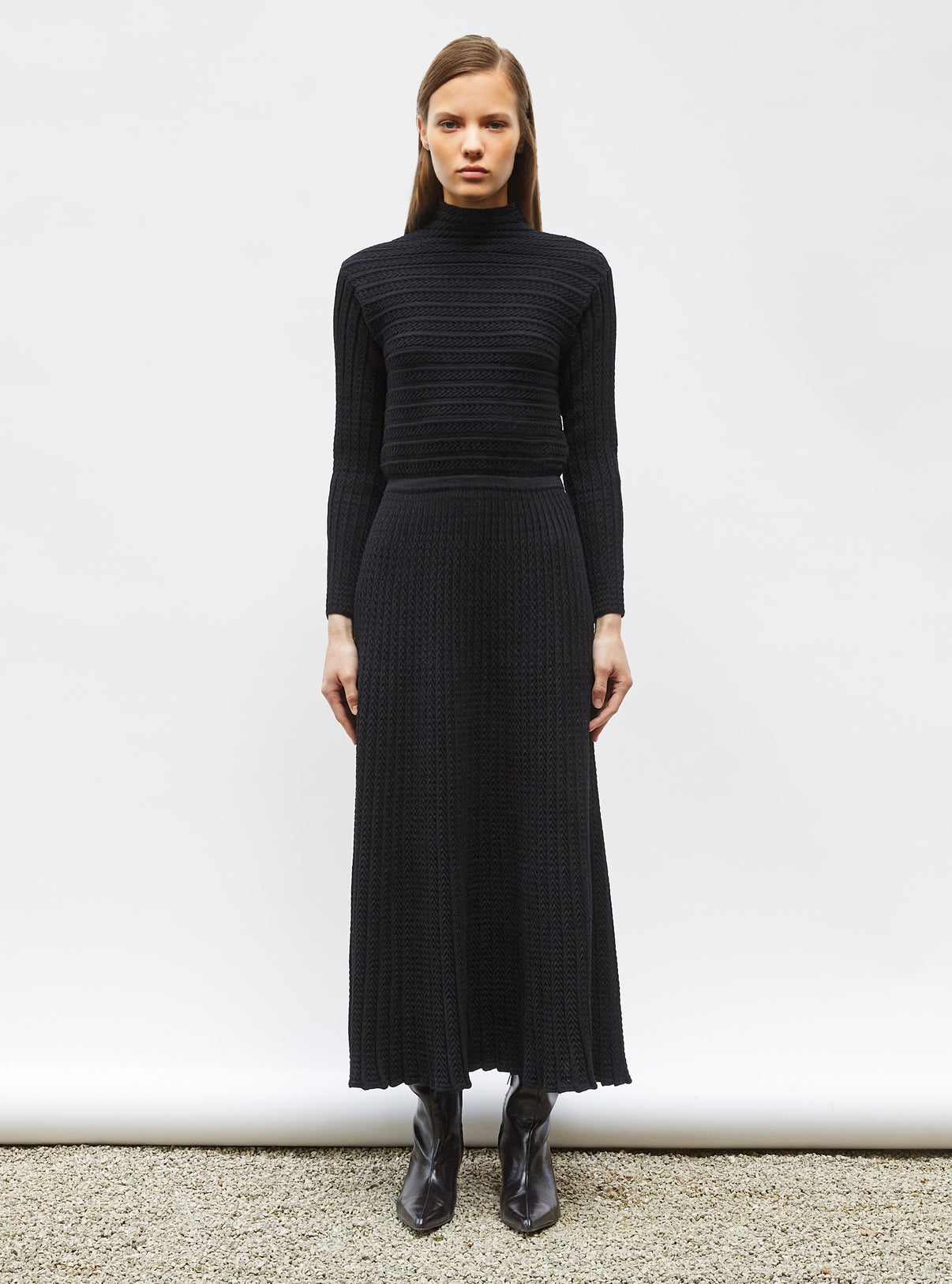 Robe maxi maille plissée Noir profond - Vêtement en maille de luxe Molli