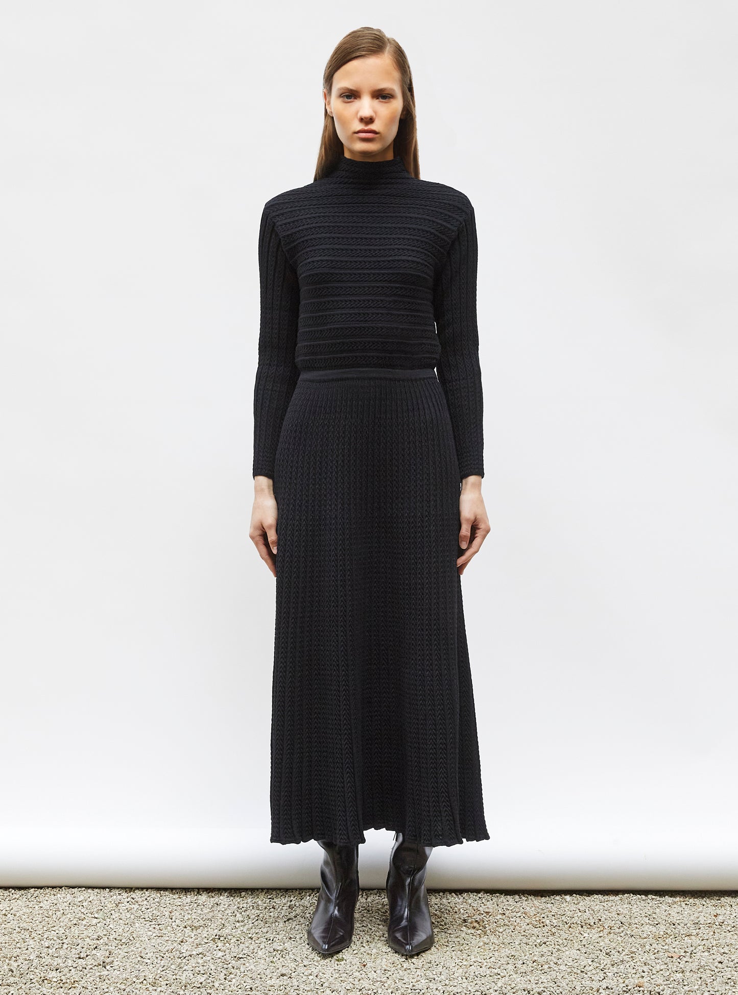Robe maxi maille plissée Noir profond - Vêtement en maille de luxe Molli