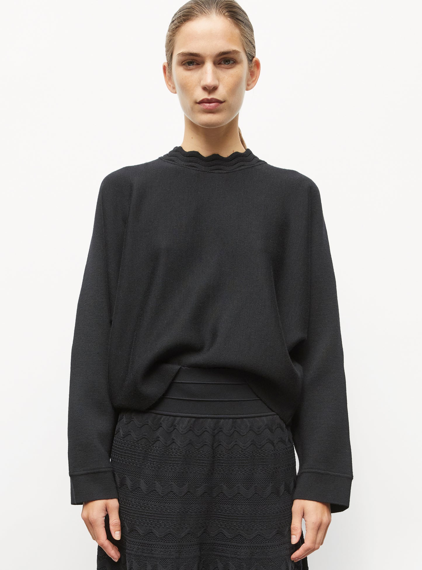 Top couture col croquet noir profond - Vêtement en maille de luxe Molli