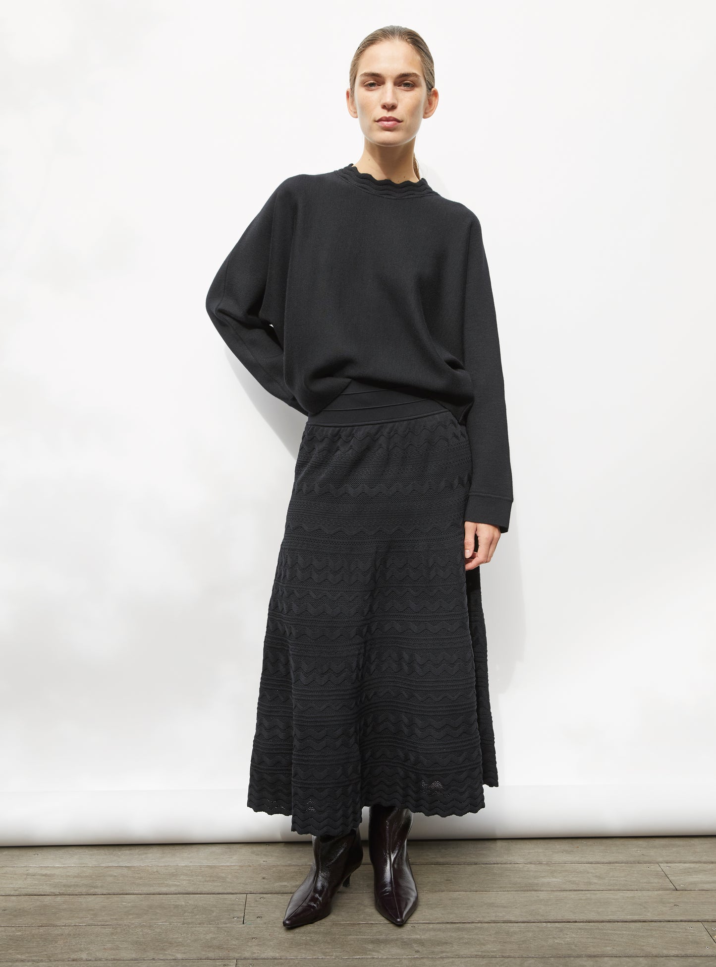 Top en maille de luxe Molli - Top couture col croquet noir profond