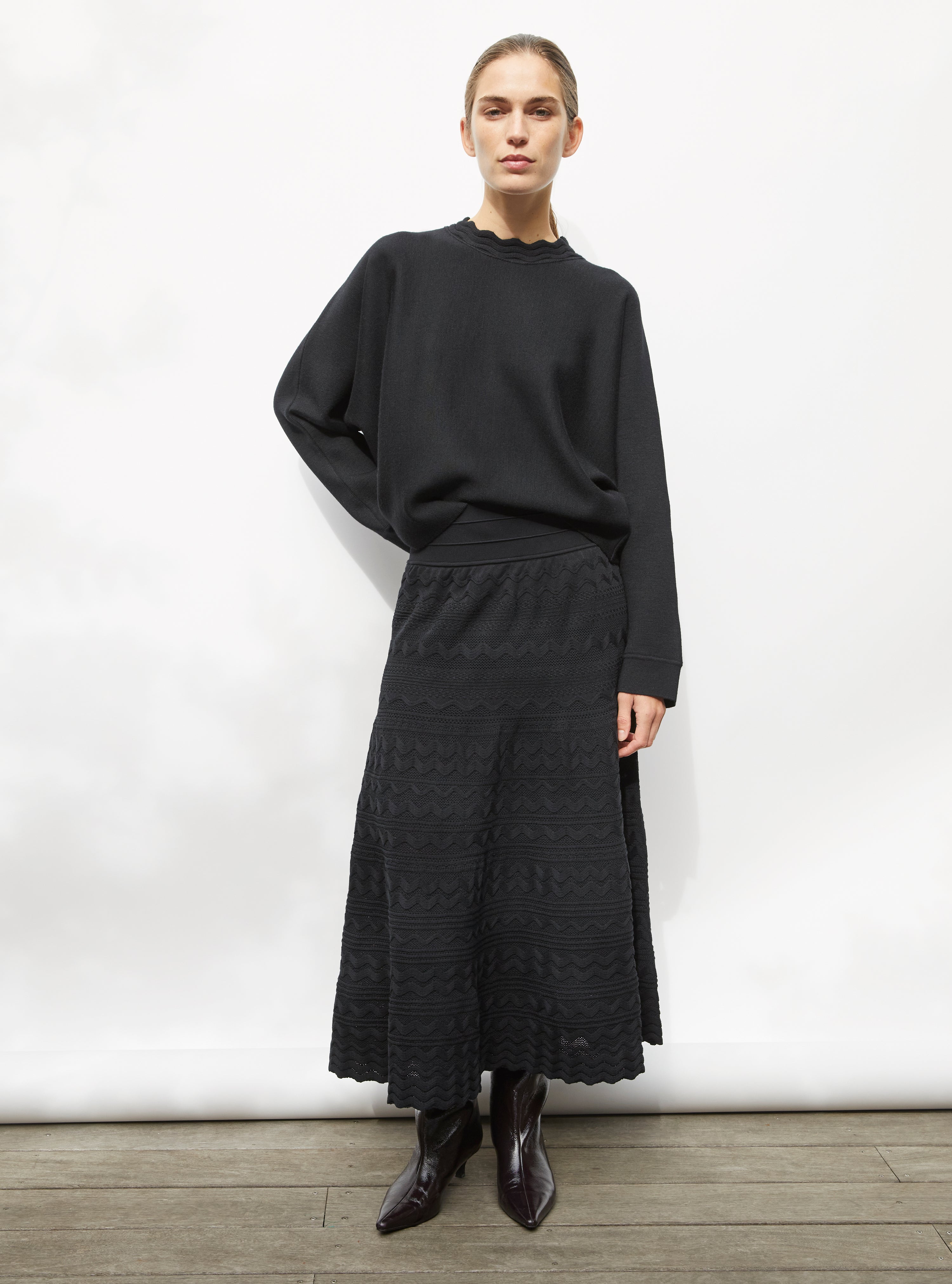 Top en maille de luxe Molli - Top couture col croquet noir profond