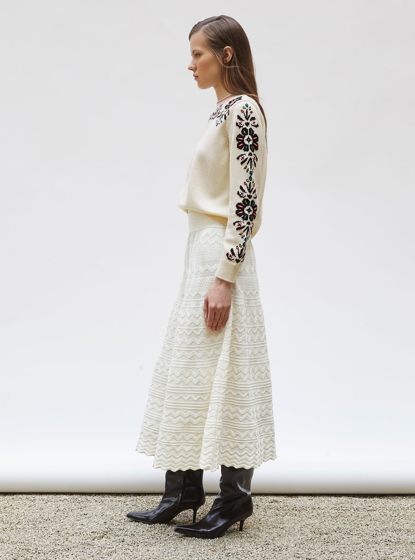 Top maille florale brodé main Naturel Noir profond - Top de luxe