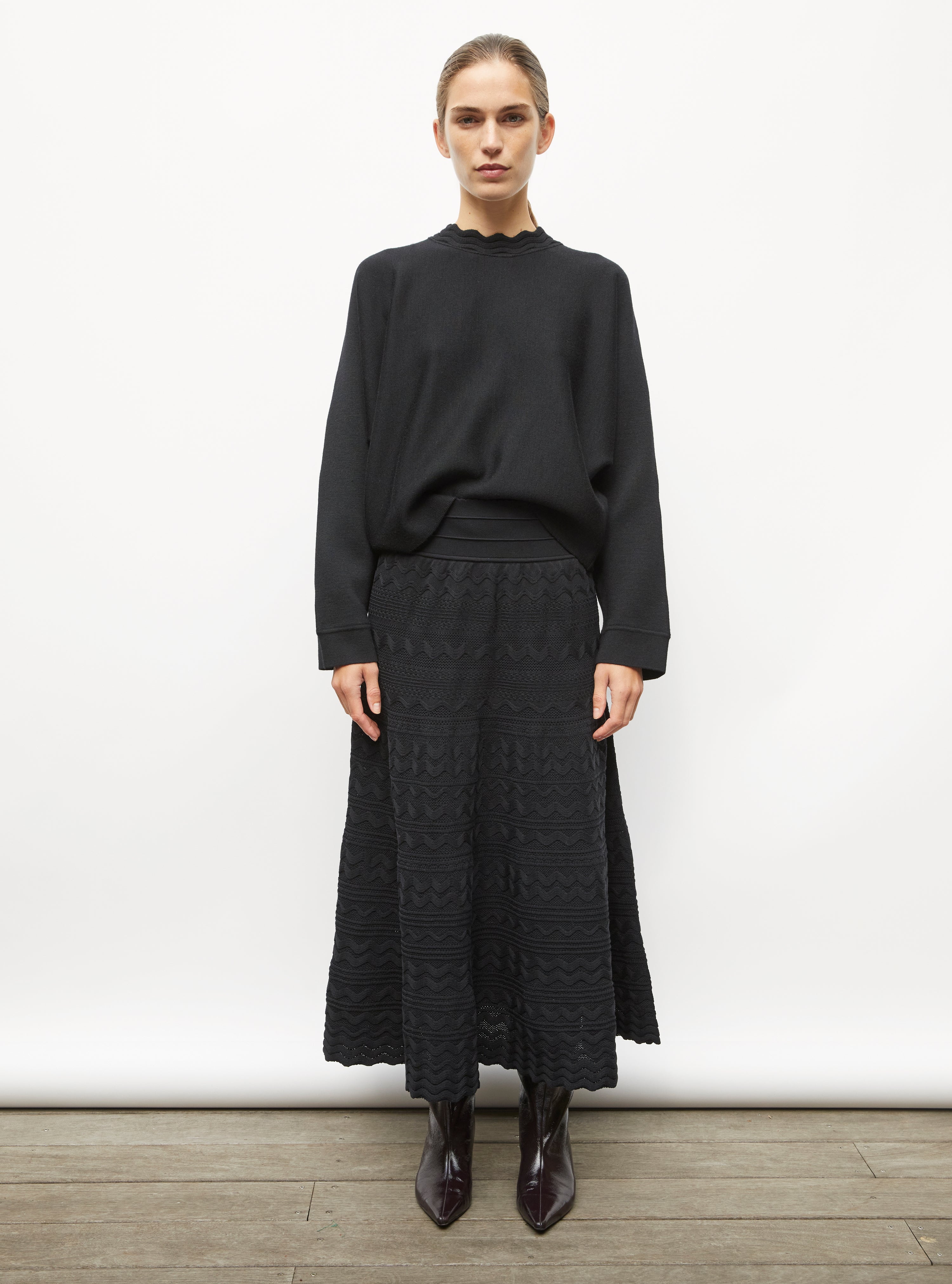 Jupe longue maille croquet noir profond - vêtement en maille de luxe Molli