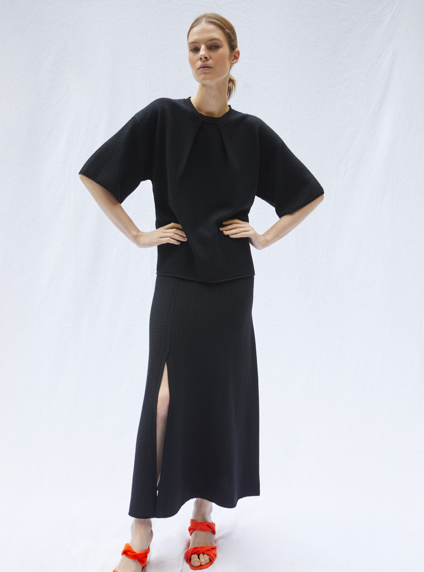 Jupe fendue maille chevron noir profond - Jupe de luxe