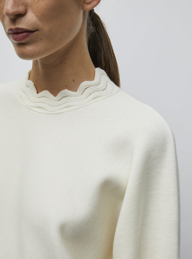 couture top with rick-rack edged collar - Image principale