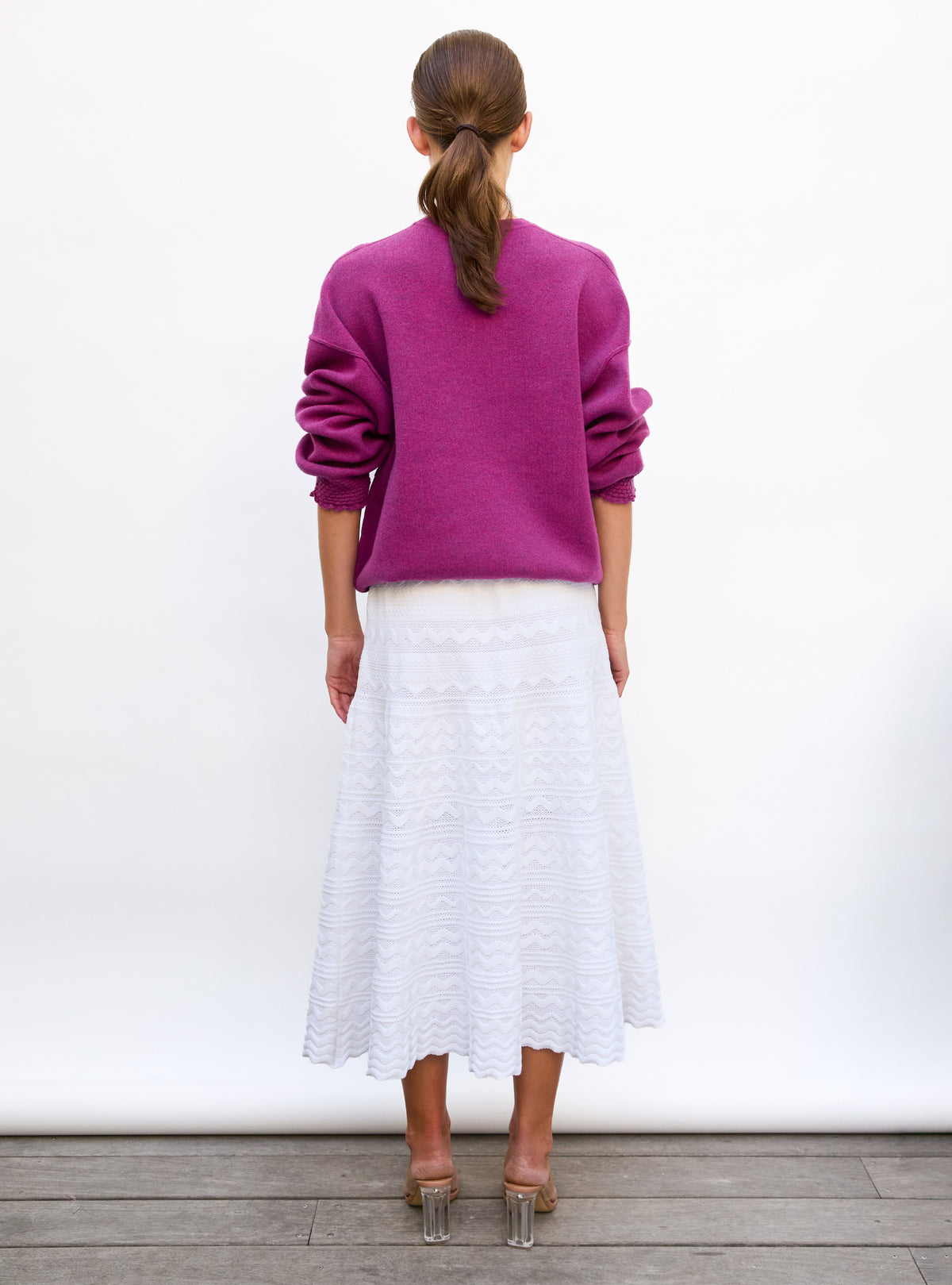 Pull de luxe femme - Sweat loose finitions smockées fruits rouges