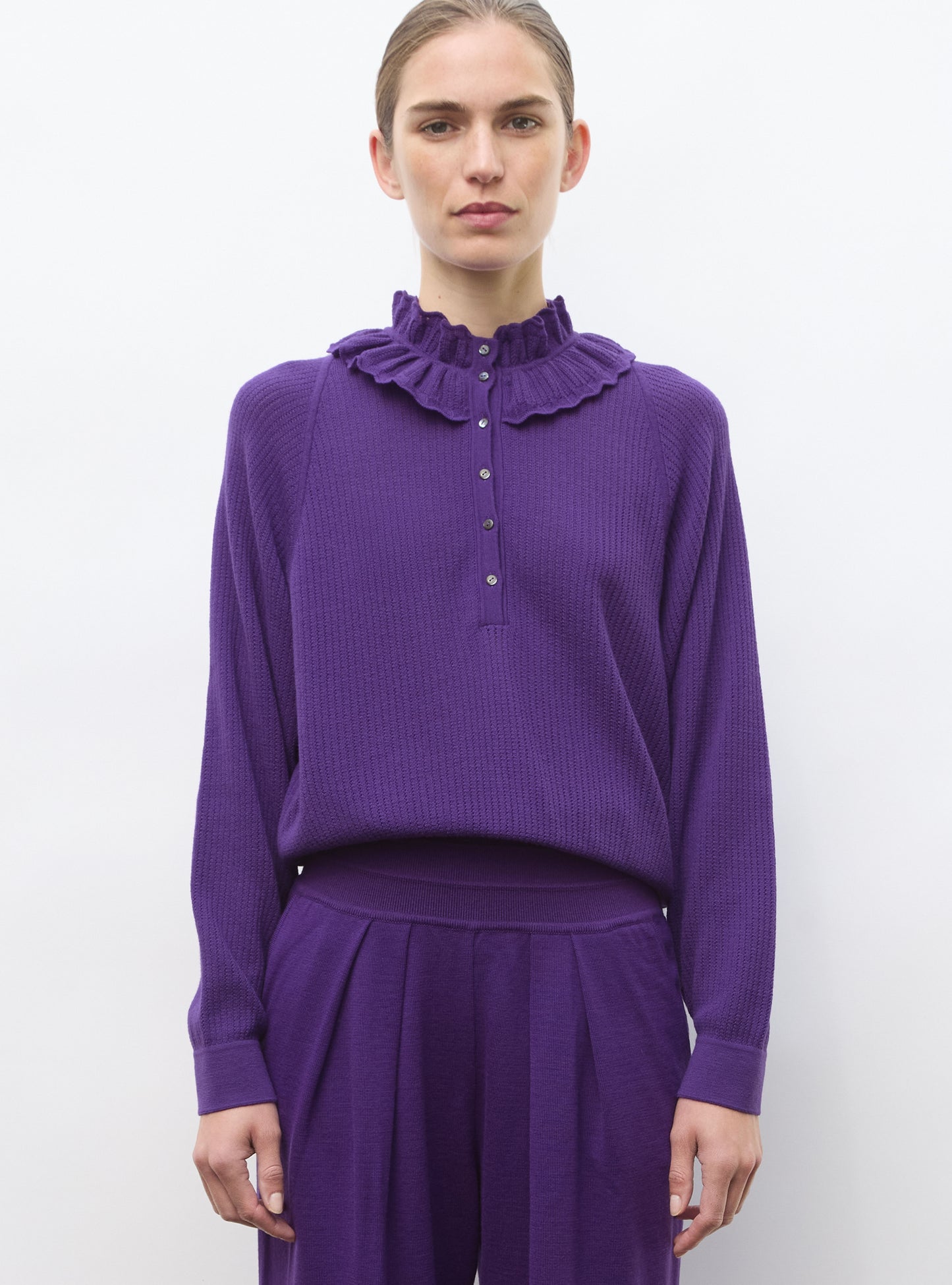 Top ample col volanté violet profond - Vêtement de luxe femme
