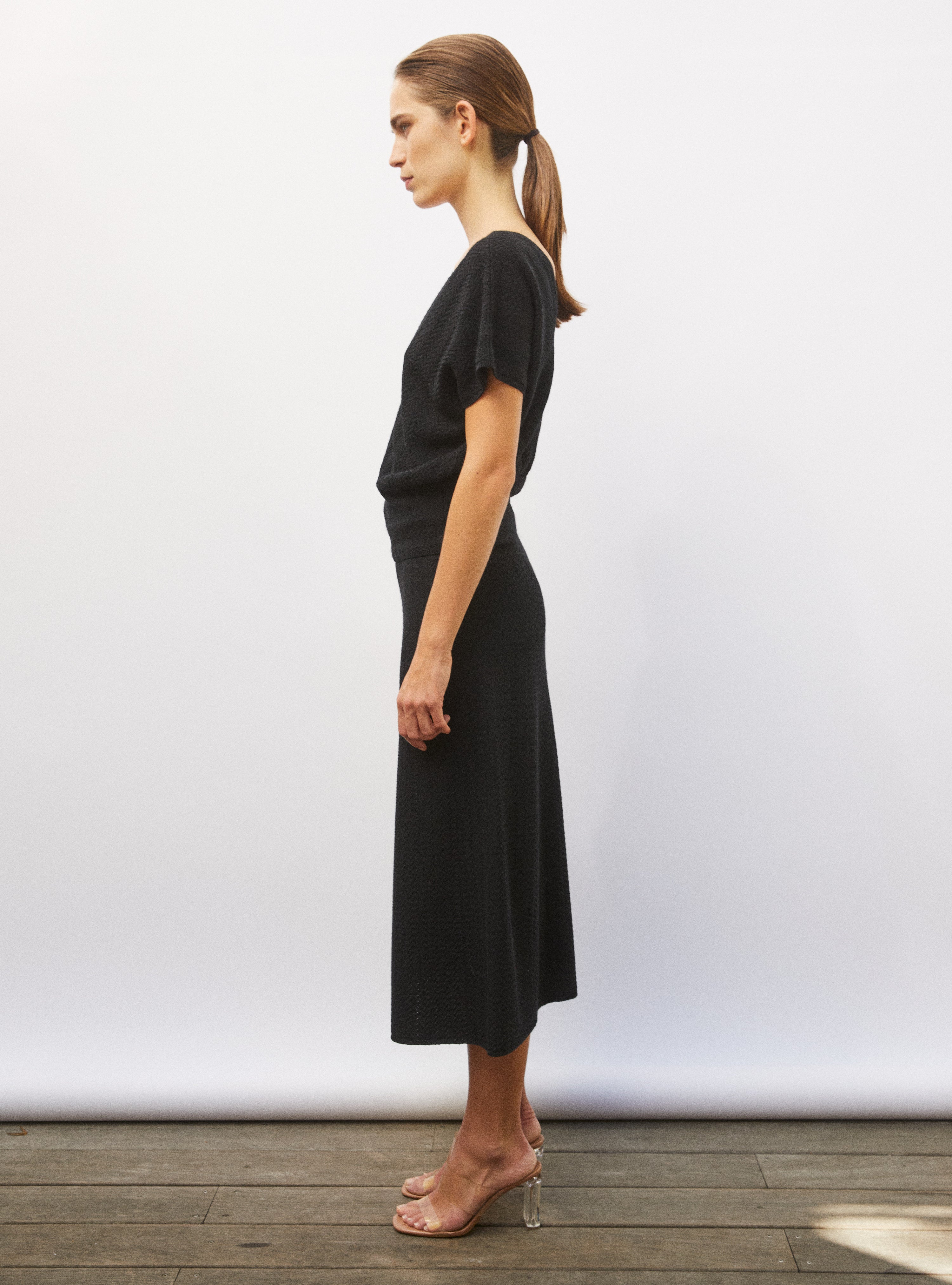 Jupe fendue maille chevron noir profond - Vêtement en maille de luxe Molli