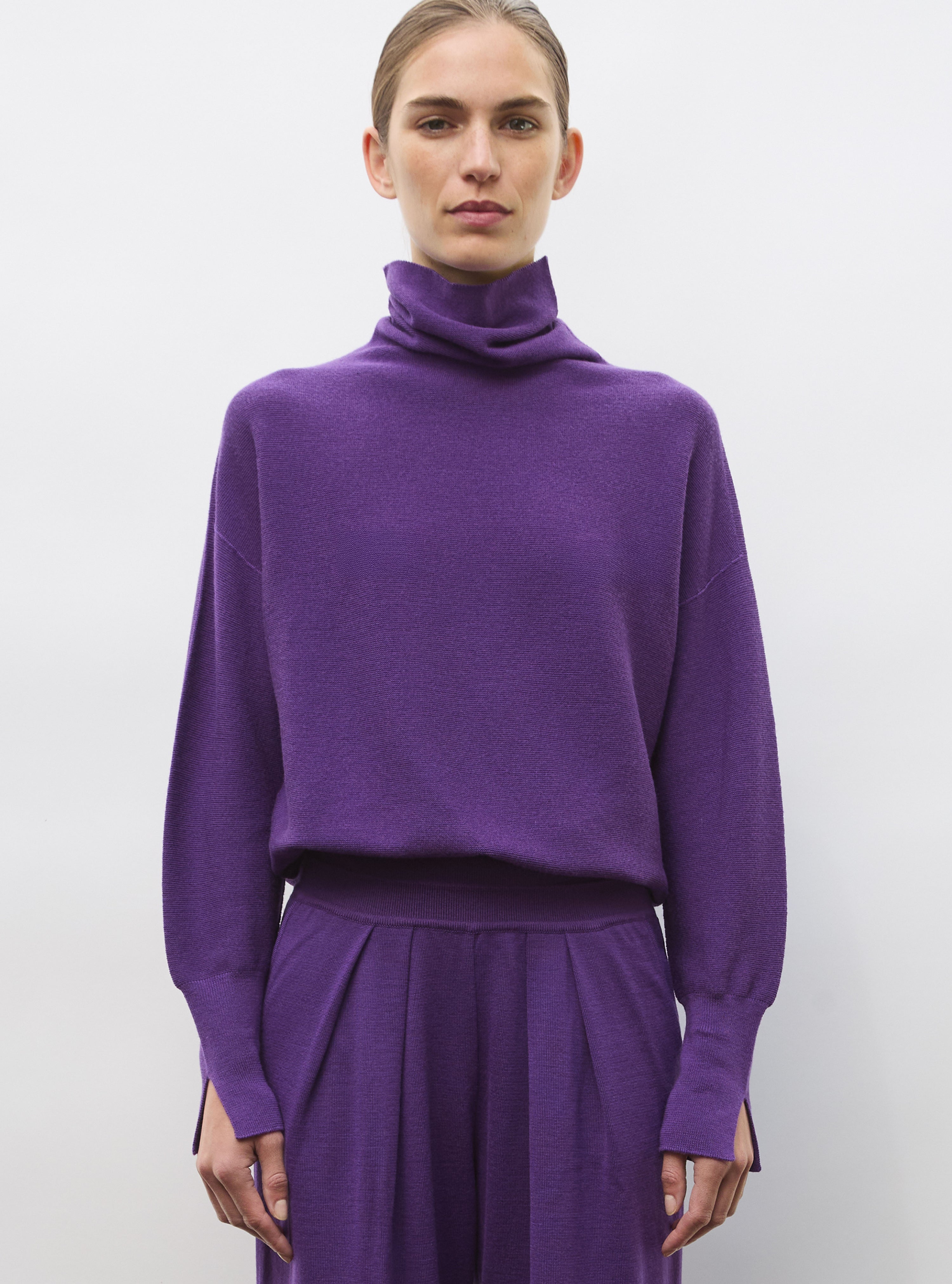 Pull fin col montant violet profond - Vêtement de luxe femme