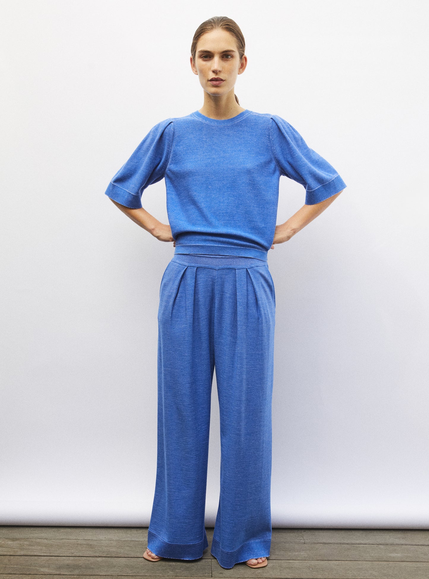 Top en maille manches froncées royal blue denim - Vêtement en maille de luxe Molli