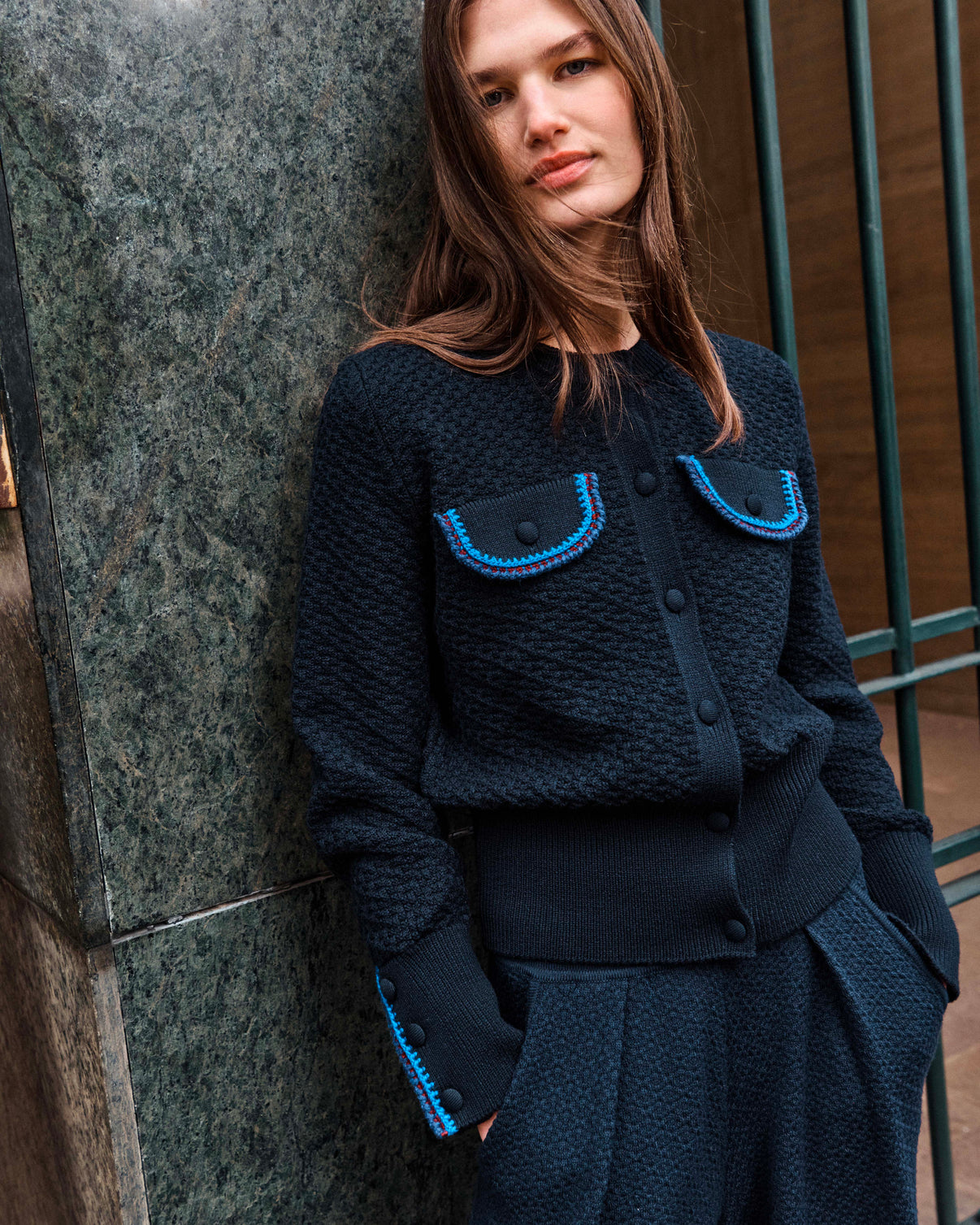 Veste maille brodée main nuit - Molli