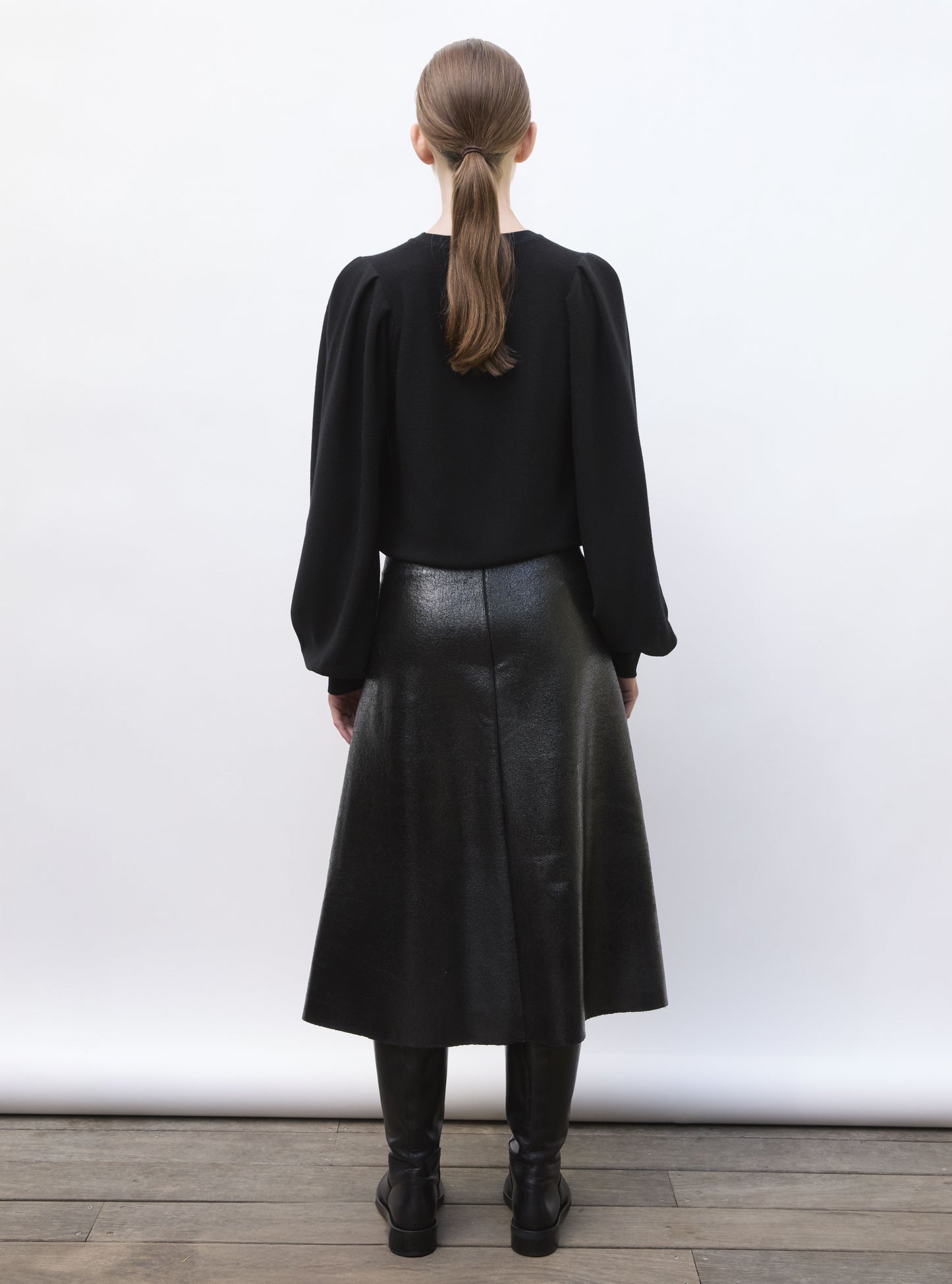 Pull de luxe femme - Pull fin manches froncées noir profond