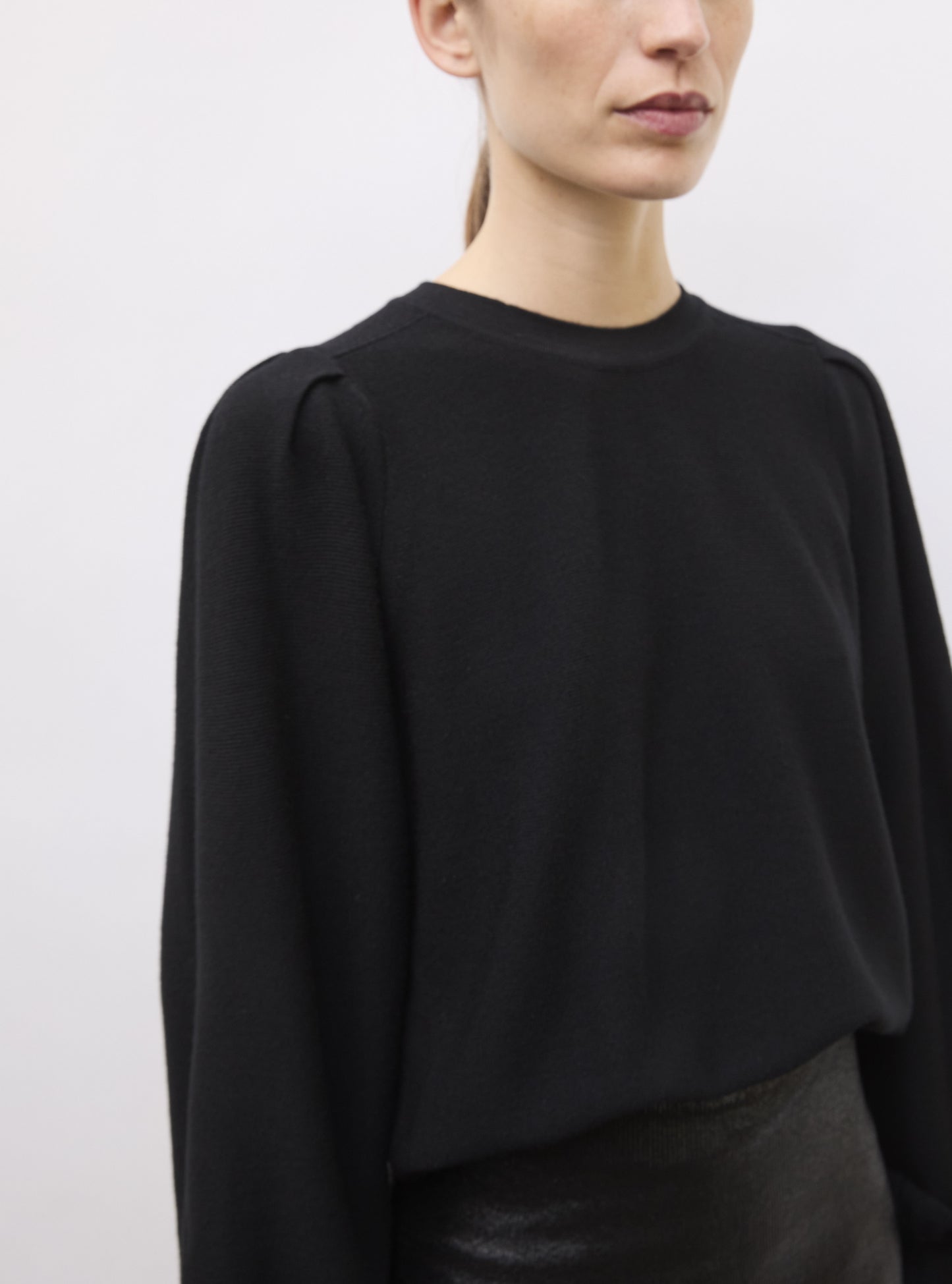 Pull en maille de luxe Molli - Pull fin manches froncées noir profond