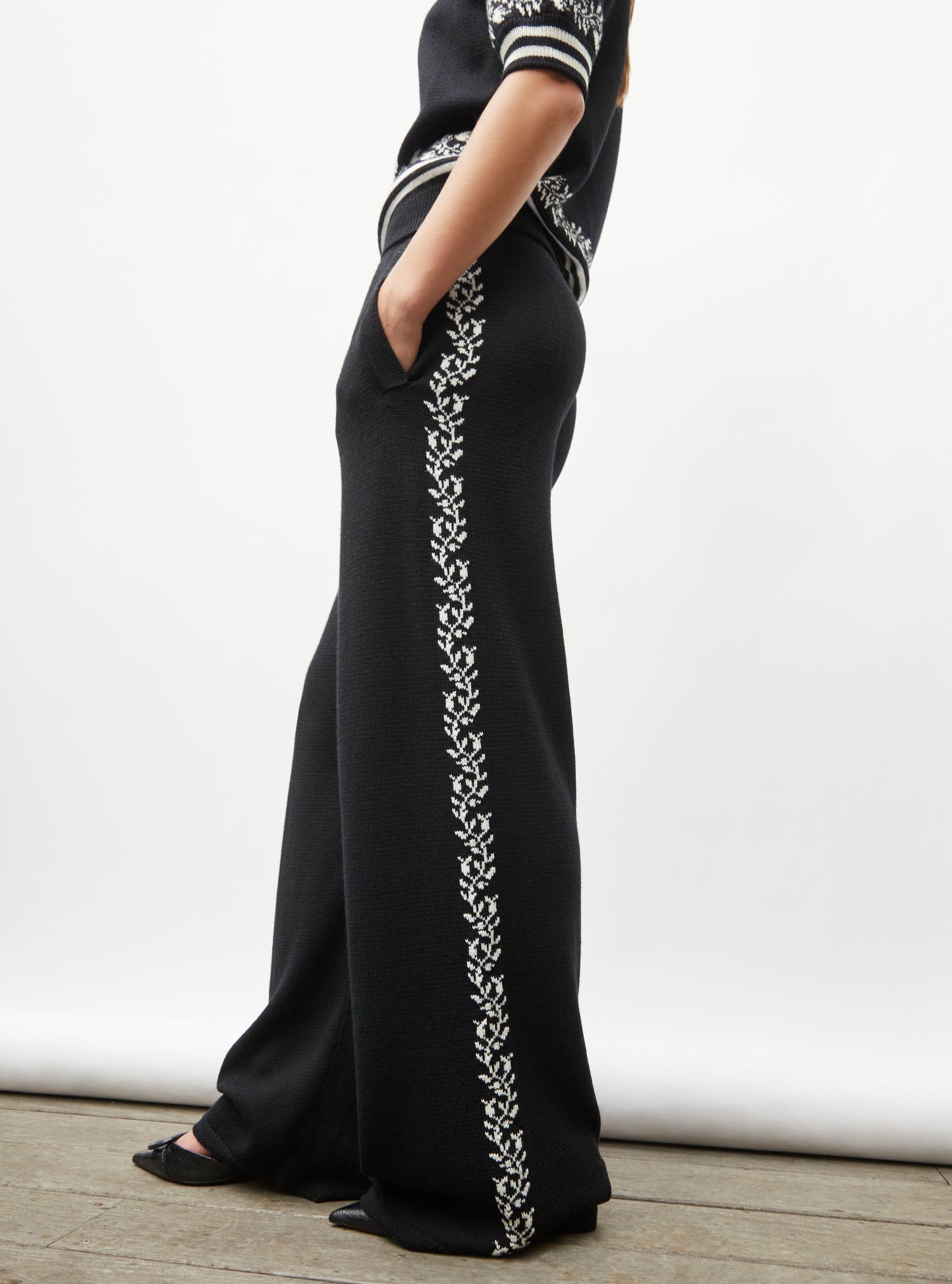 Pantalon maille florale noir profond - Vêtement de luxe femme