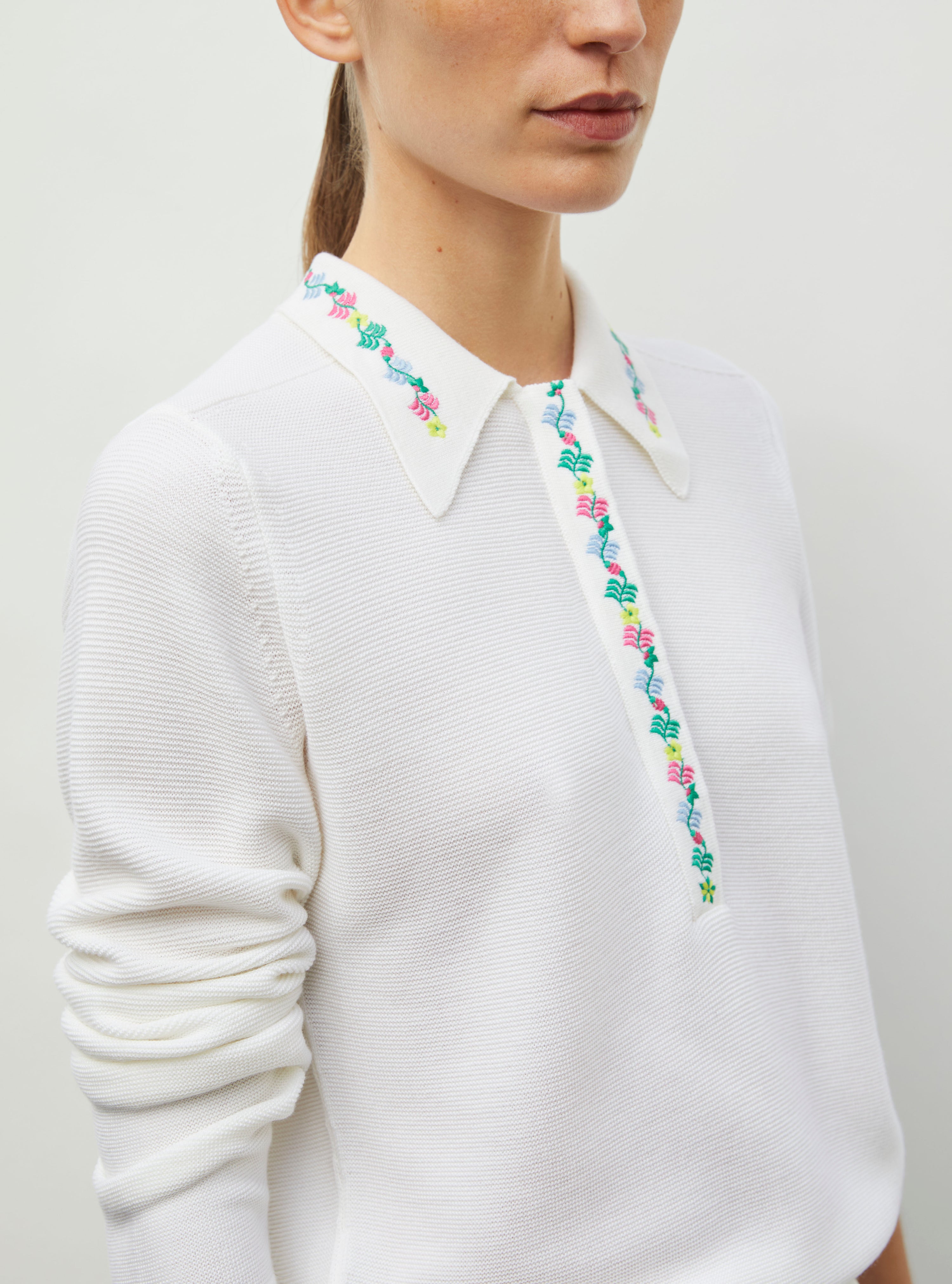 Chemise en maille de luxe Molli - Chemise maille brodée fleurs milk