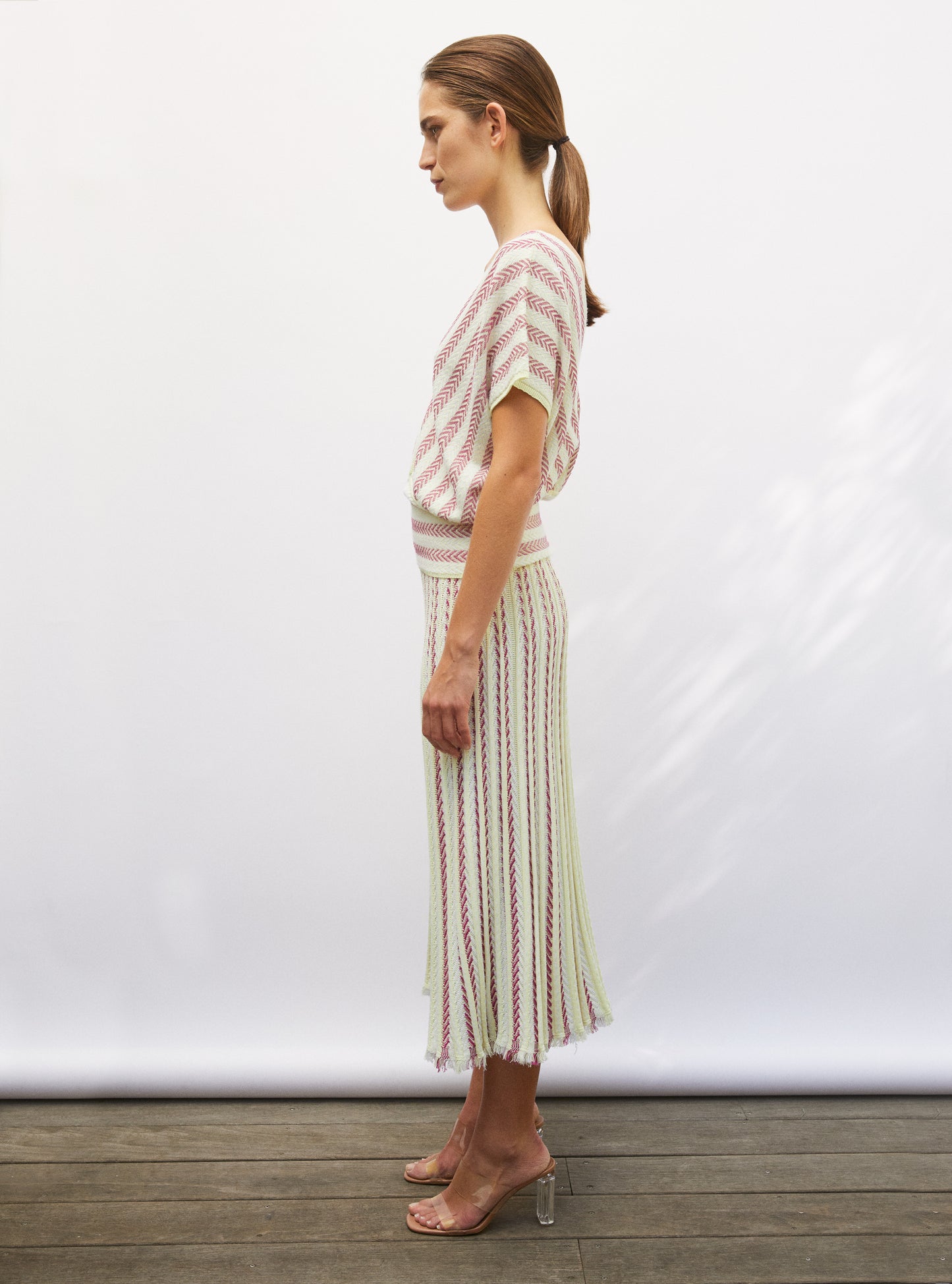 Top V maille chevron paille-bougainvillier-milk - Top de luxe