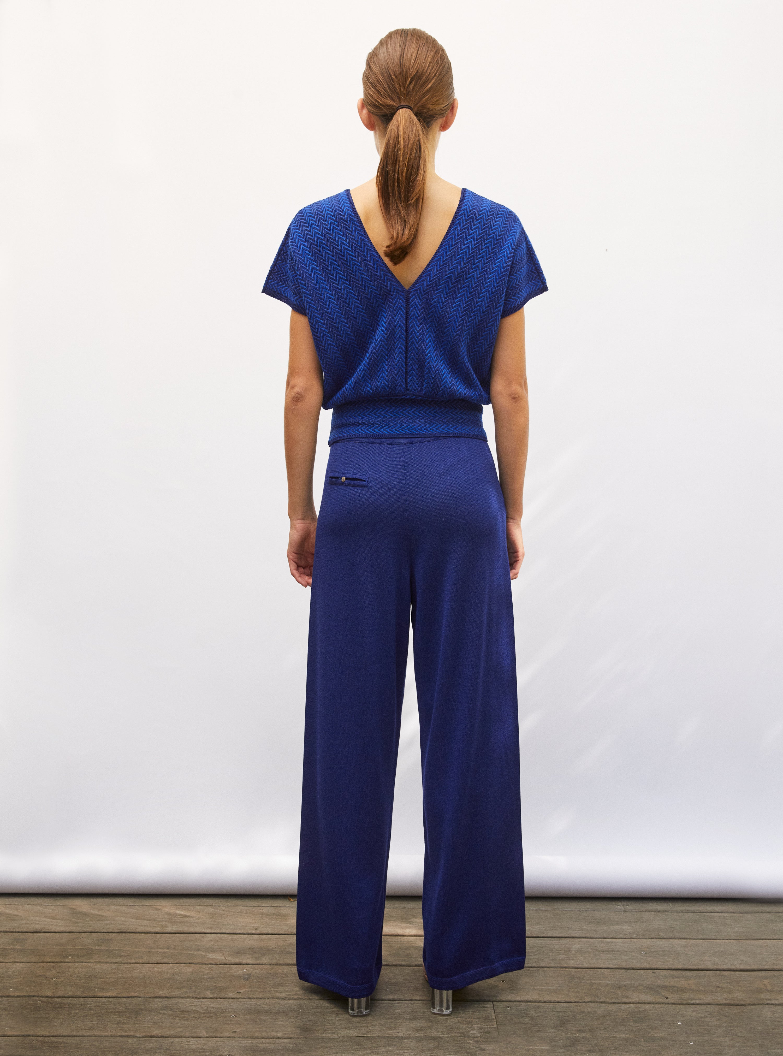 Top V maille chevron bleu faïence - Top de luxe