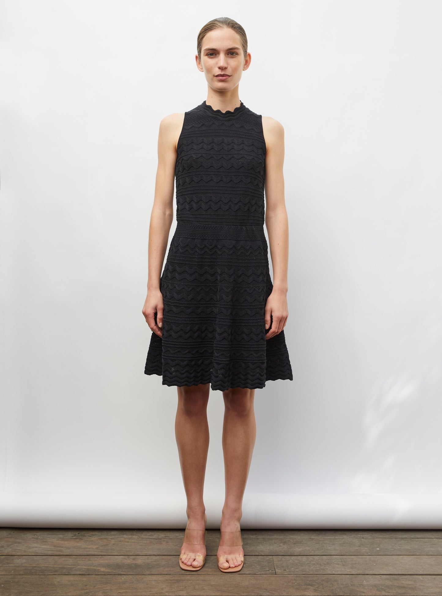 Robe courte maille croquet noir profond - Vêtement en maille de luxe Molli