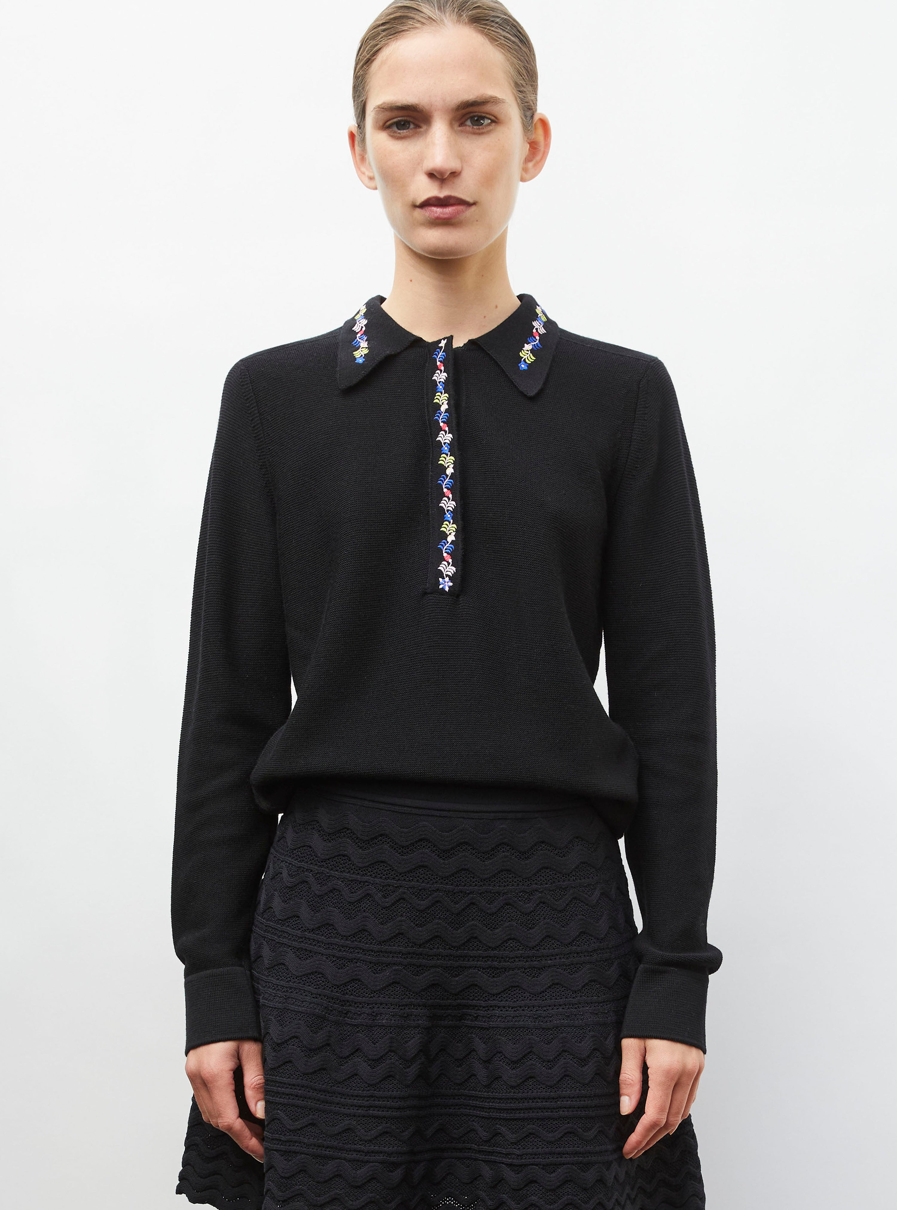 Chemise maille brodée fleurs noir profond - Vêtement de luxe femme