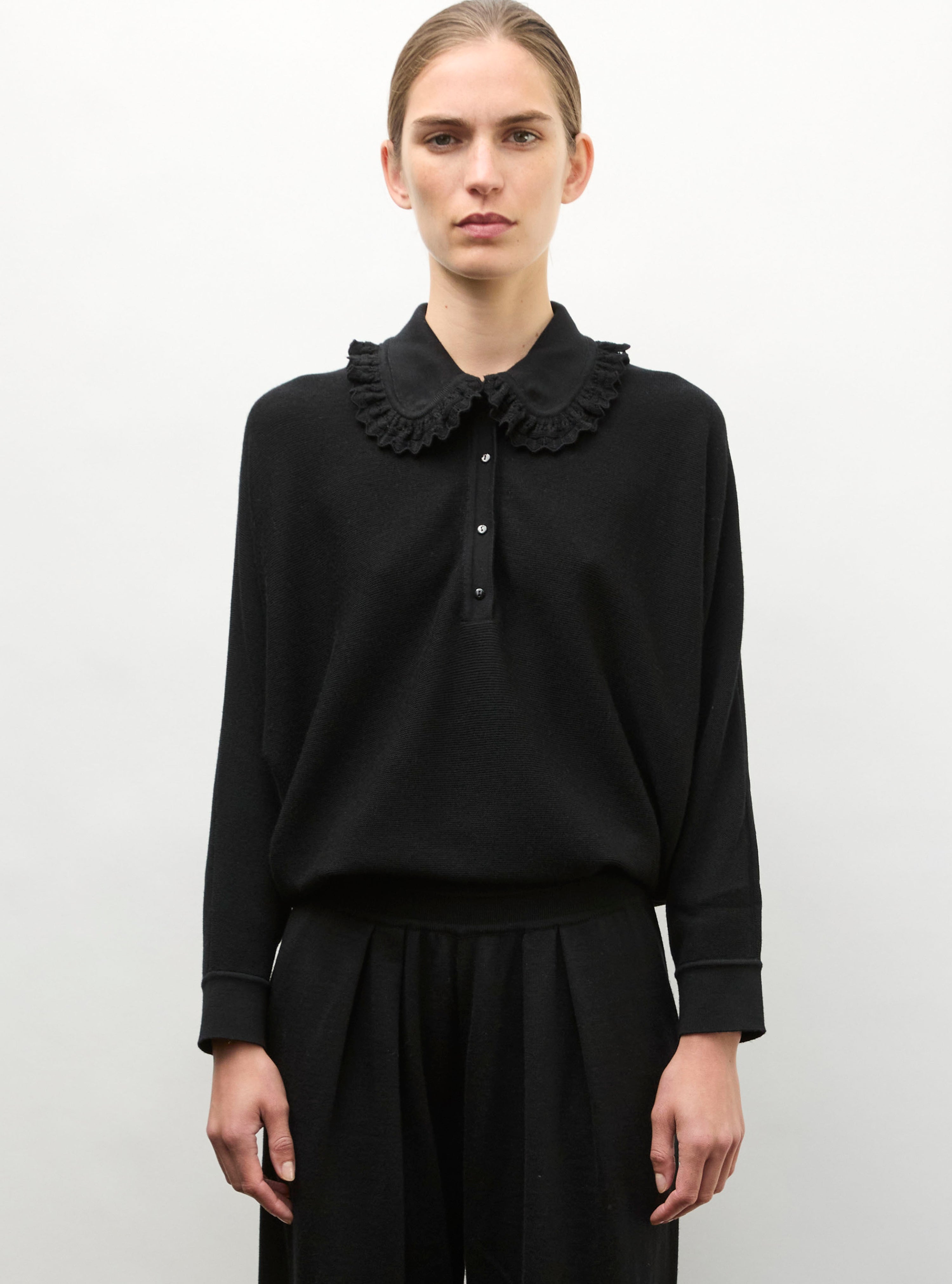 Top ample col dentelle noir profond - Vêtement de luxe femme
