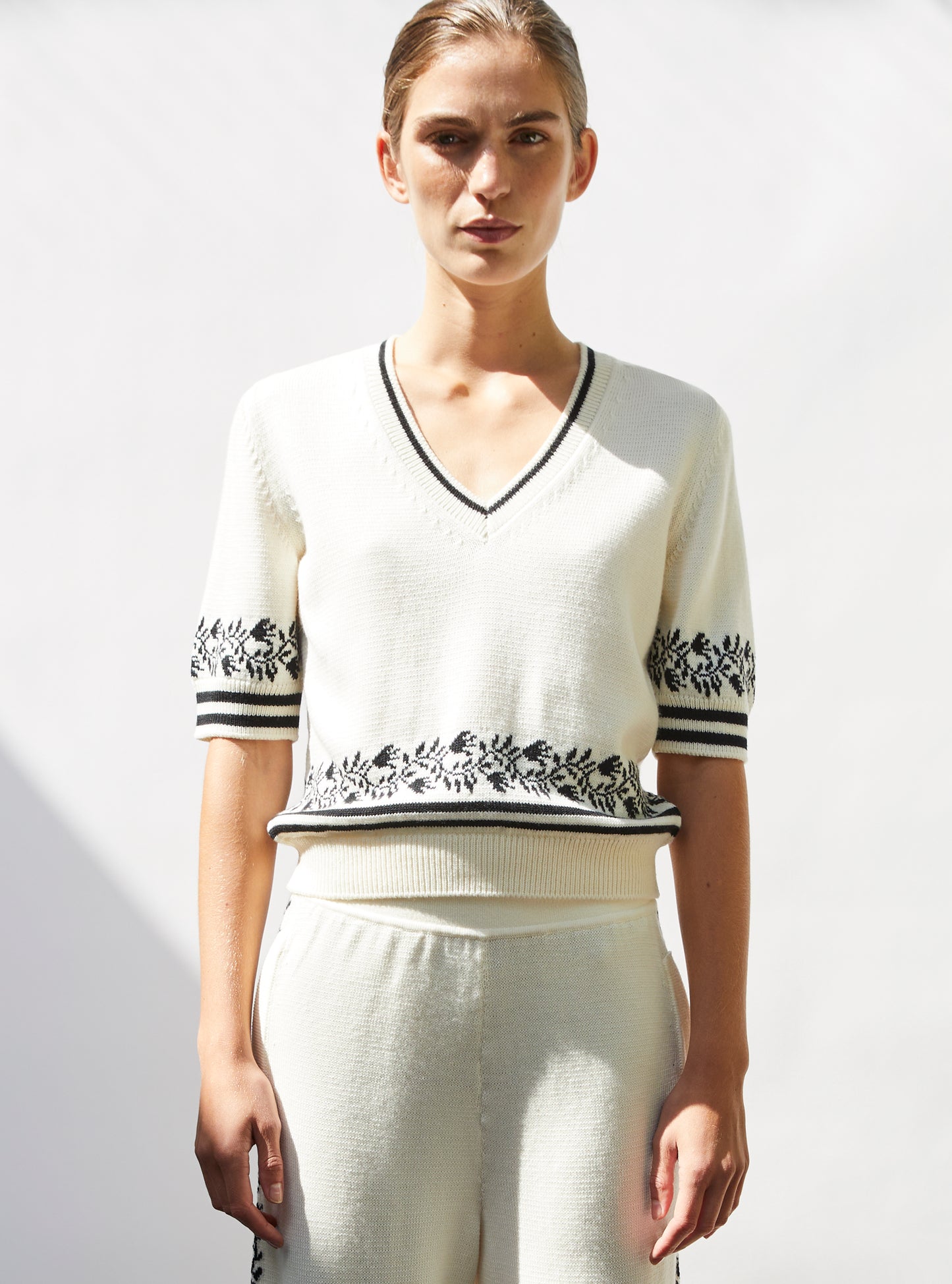 Top V maille jacquard naturel-noir profond - Vêtement en maille de luxe Molli