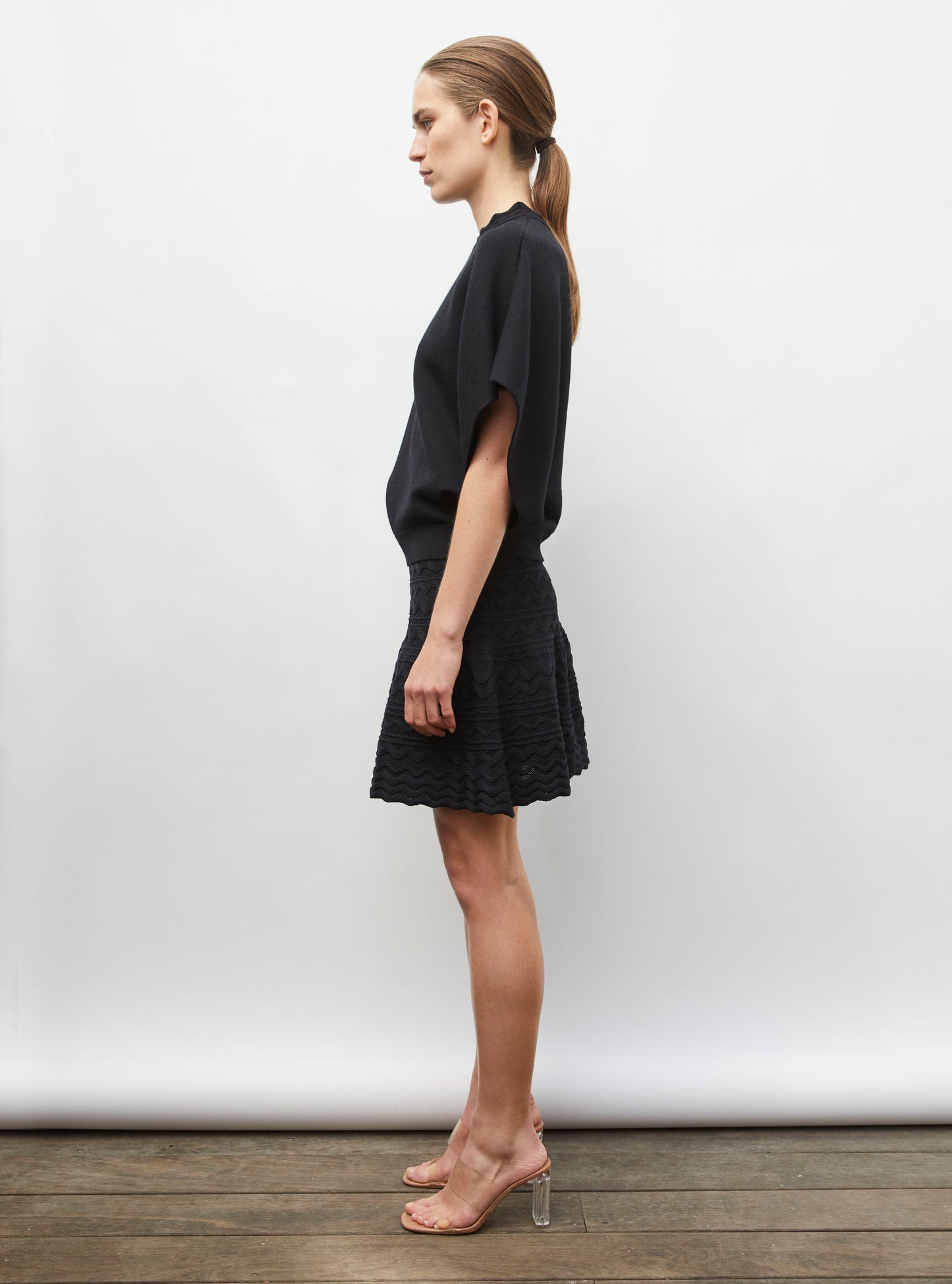 Top sans manches col croquet noir profond - Top de luxe